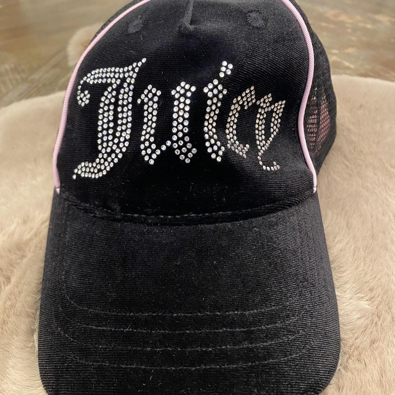 item listed by dara555