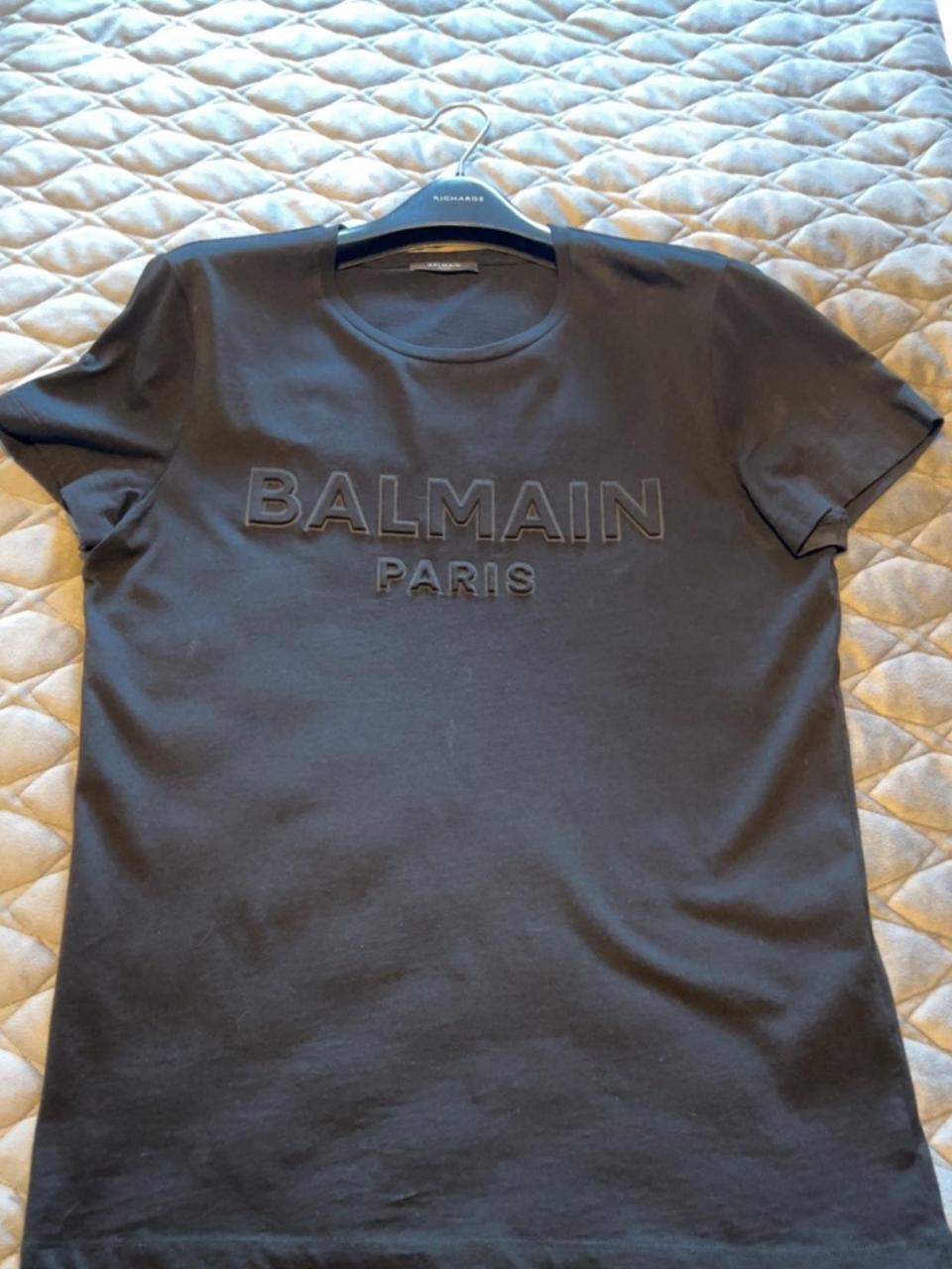 Classic Balmain black T-shirt 3D lettering Worn once - Depop