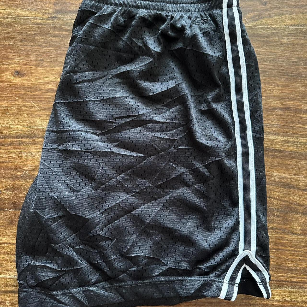 item listed by itsvintageduck