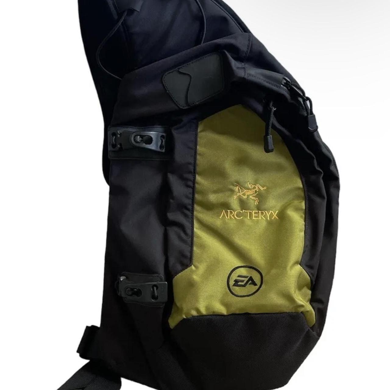 アークテリクス QUIVER クイバー 11L ボディバッグ ARC'TERYX QUIVER（Arc'teryx Quiver Crossbody Sling Shoulder