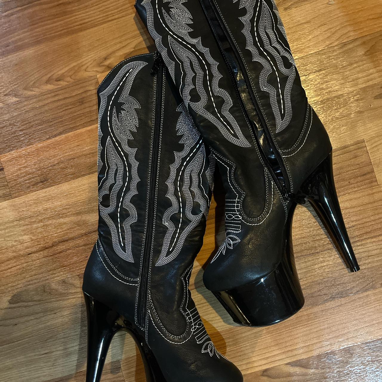 item listed by camusparamour