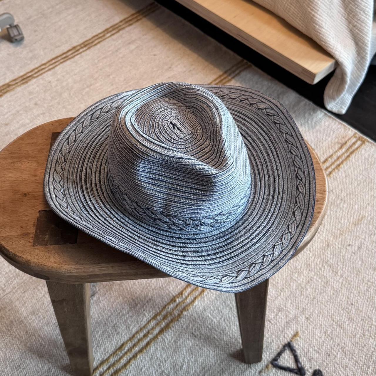 item listed by mackenziefayeporter