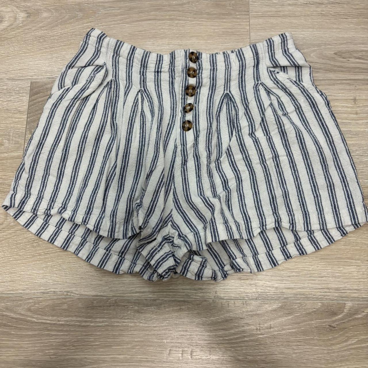 item listed by itzzsofia