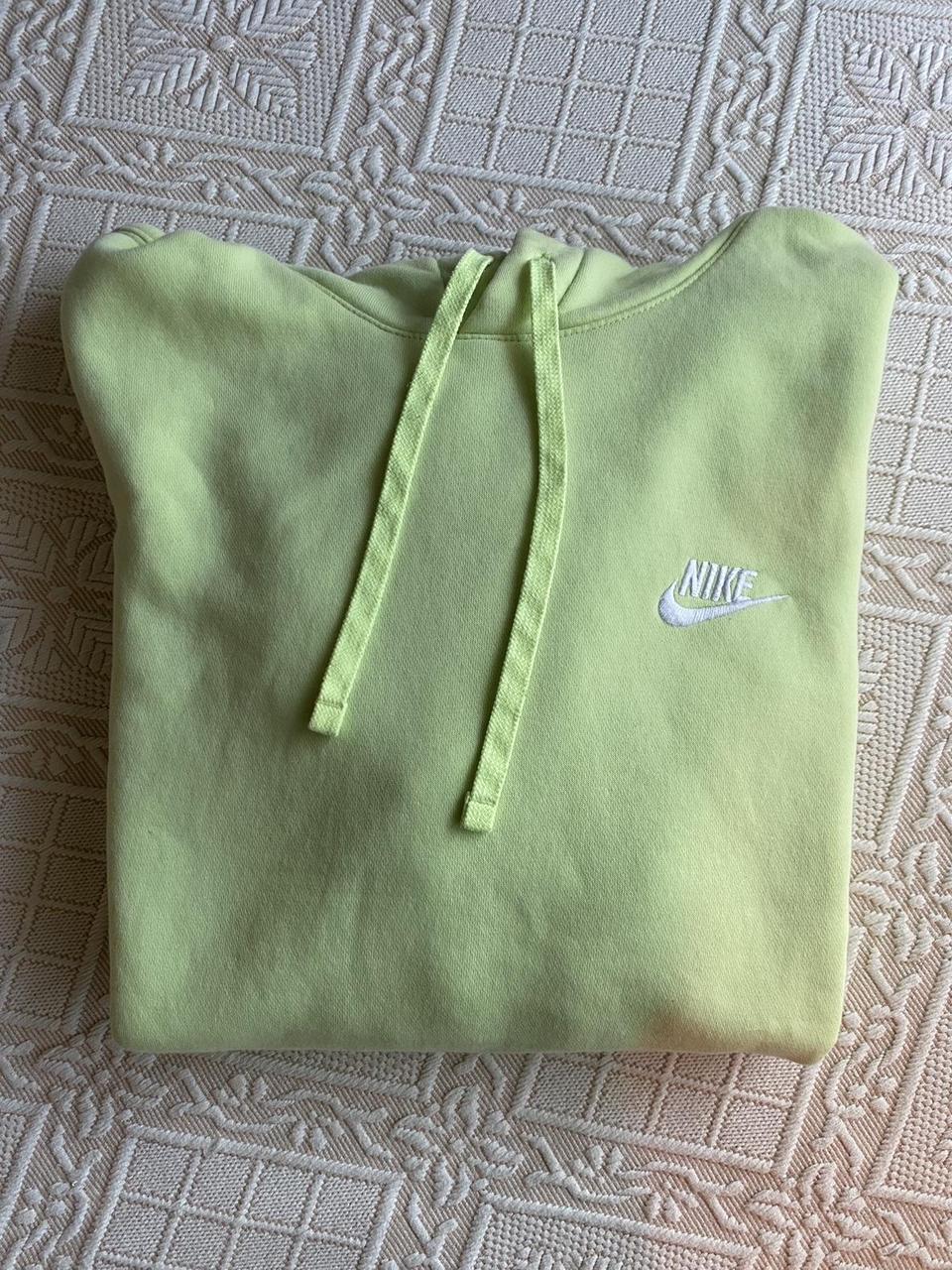 Nike Men's Green Hoodie (2)