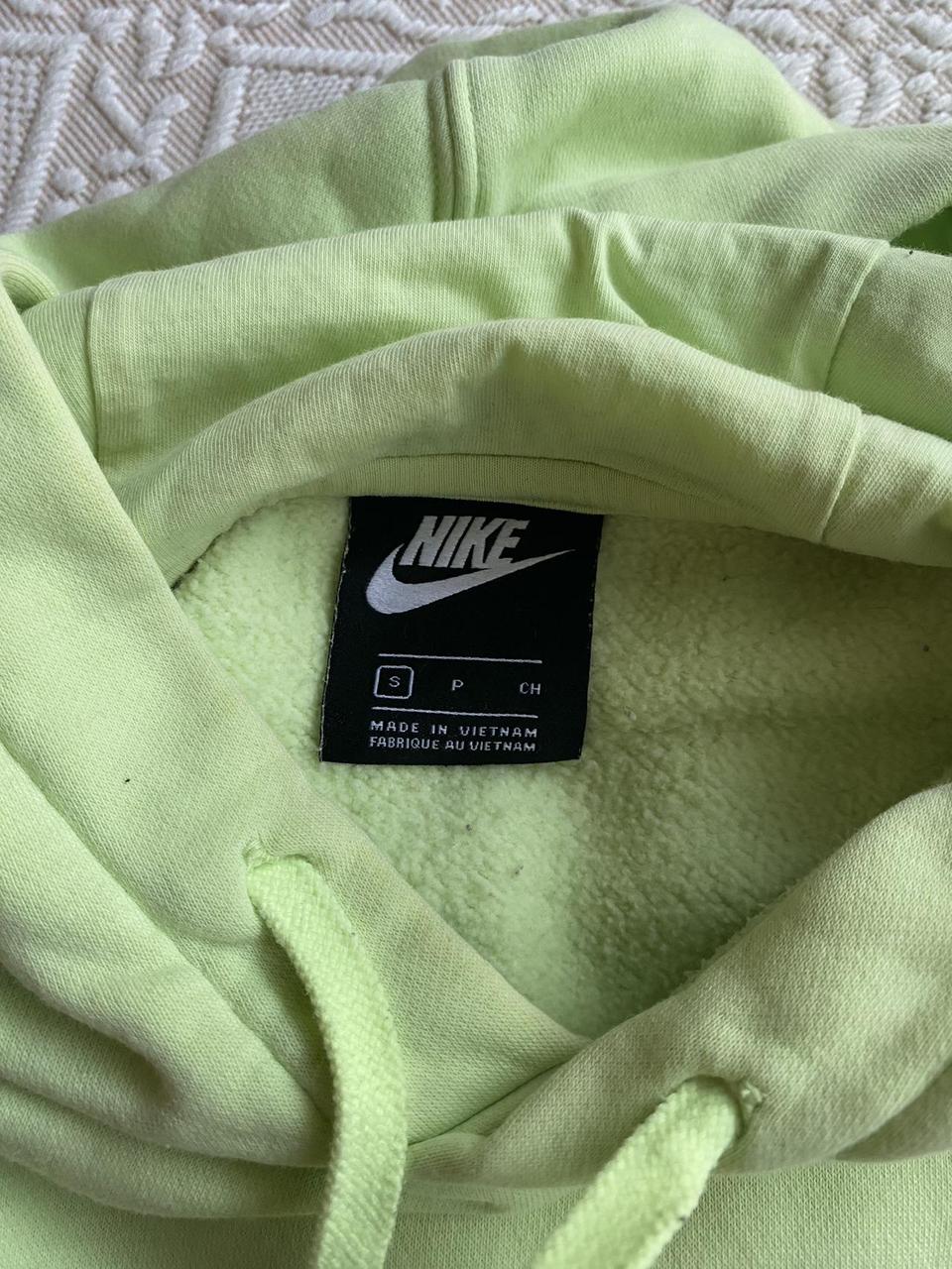 Nike Men's Green Hoodie (3)