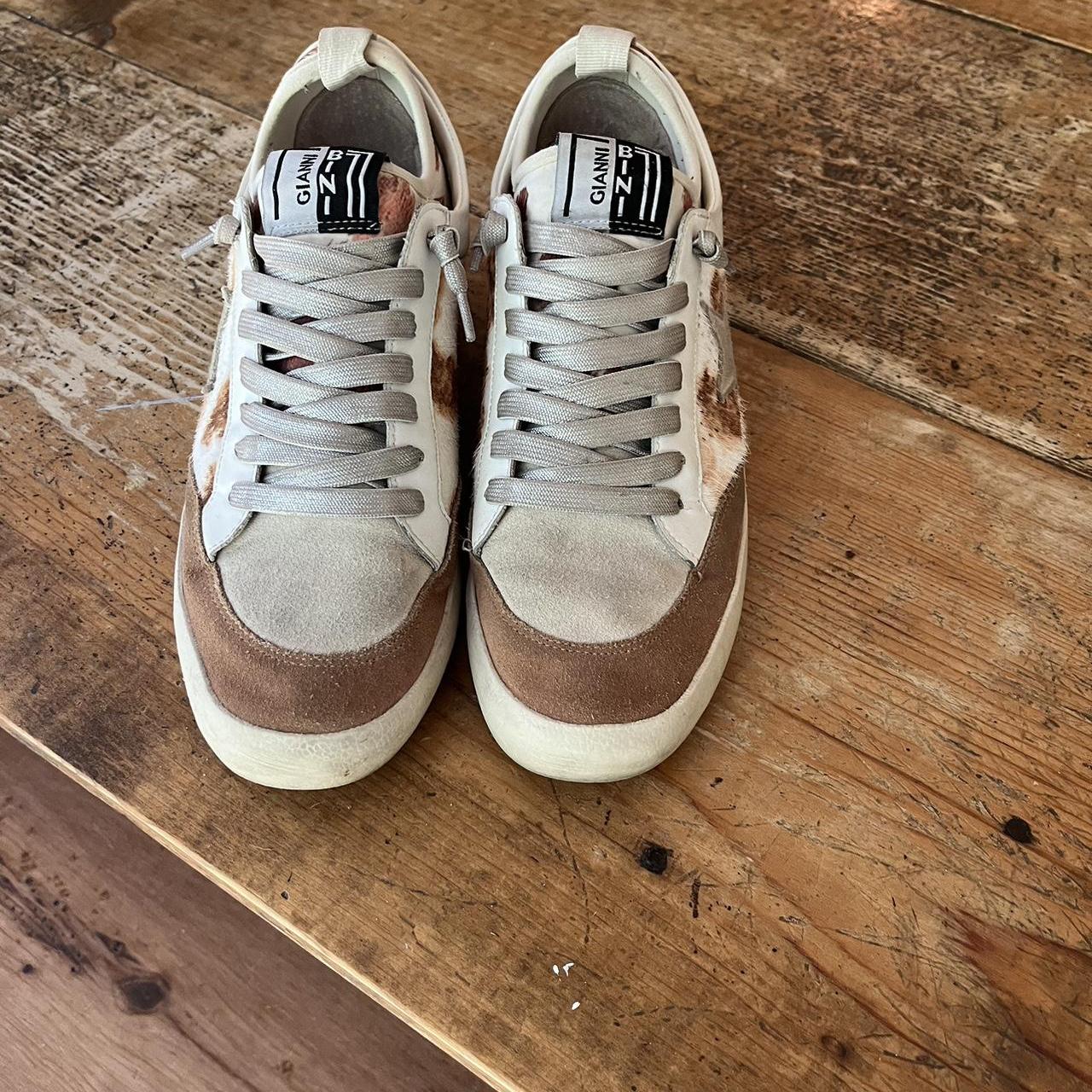 Gianni Bini sneakers size