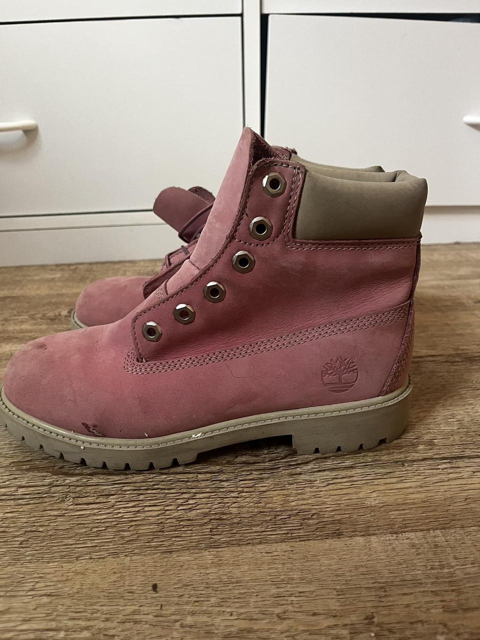 2000s Timberland pink boots workwear timberland