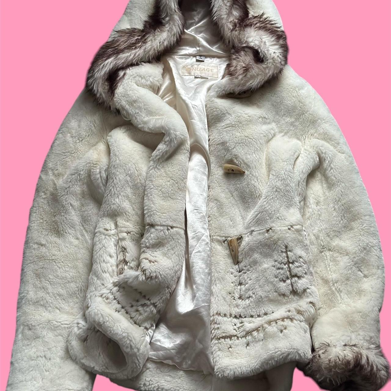 item listed by emiruna