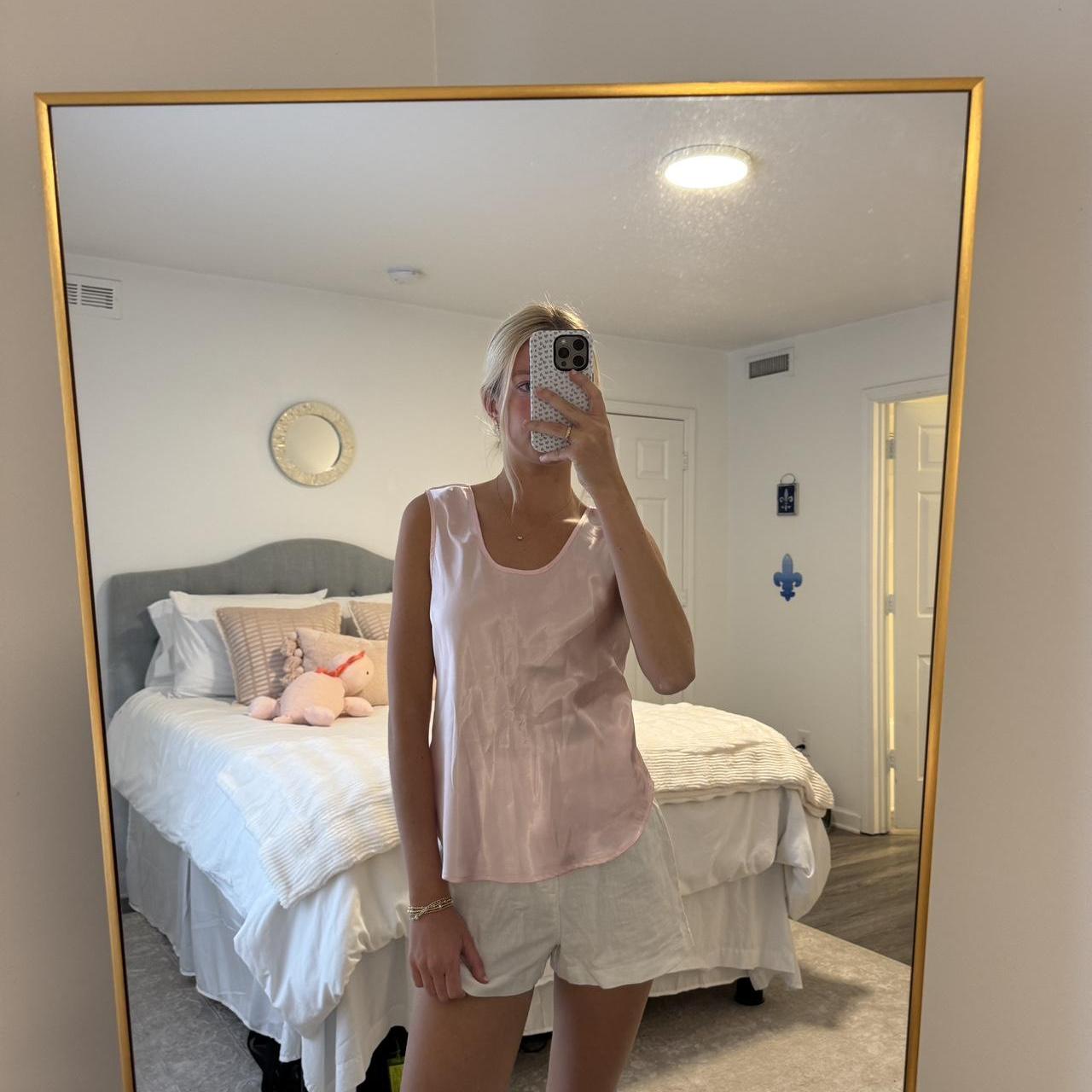 item listed by elliesclosset