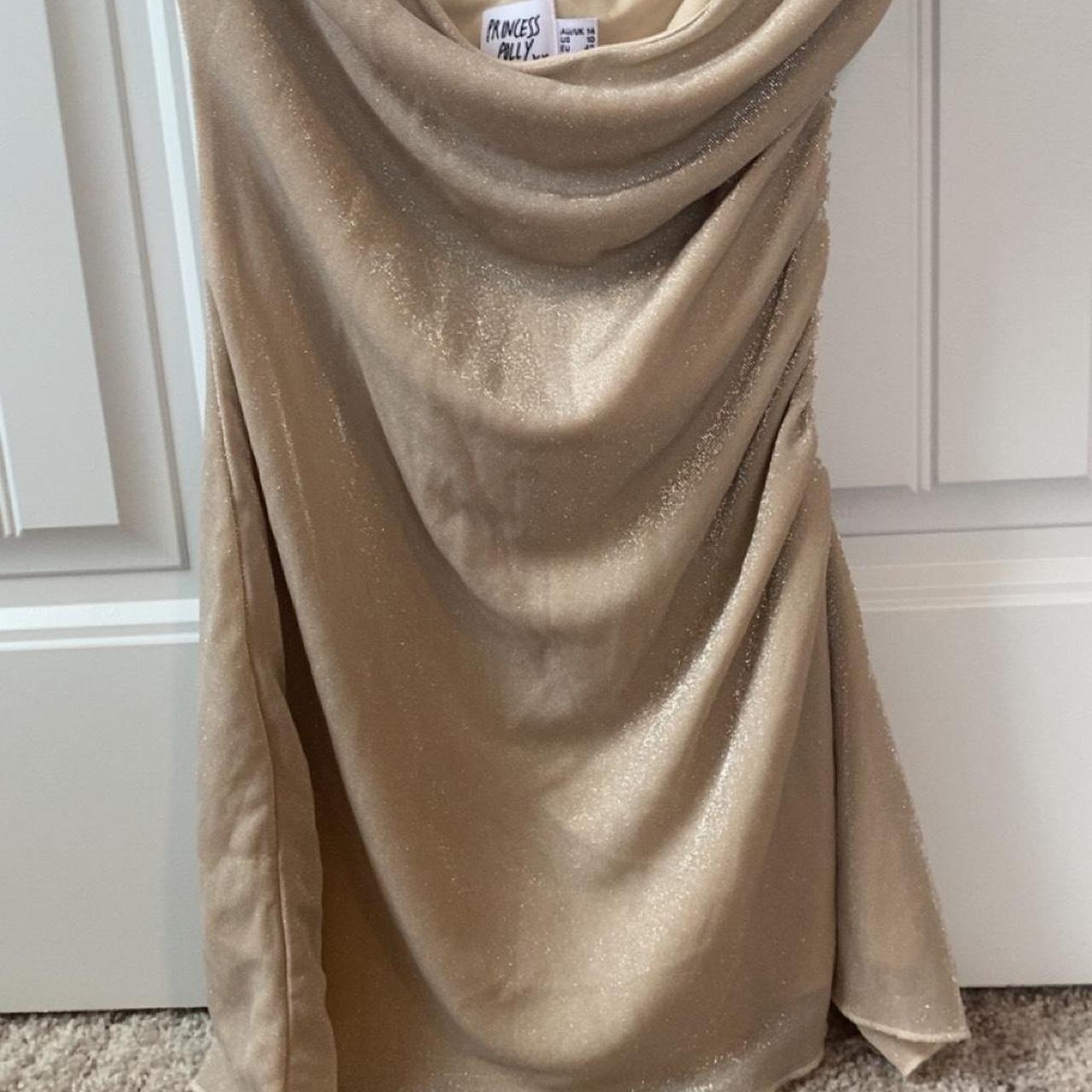 item listed by saoirsesclosett