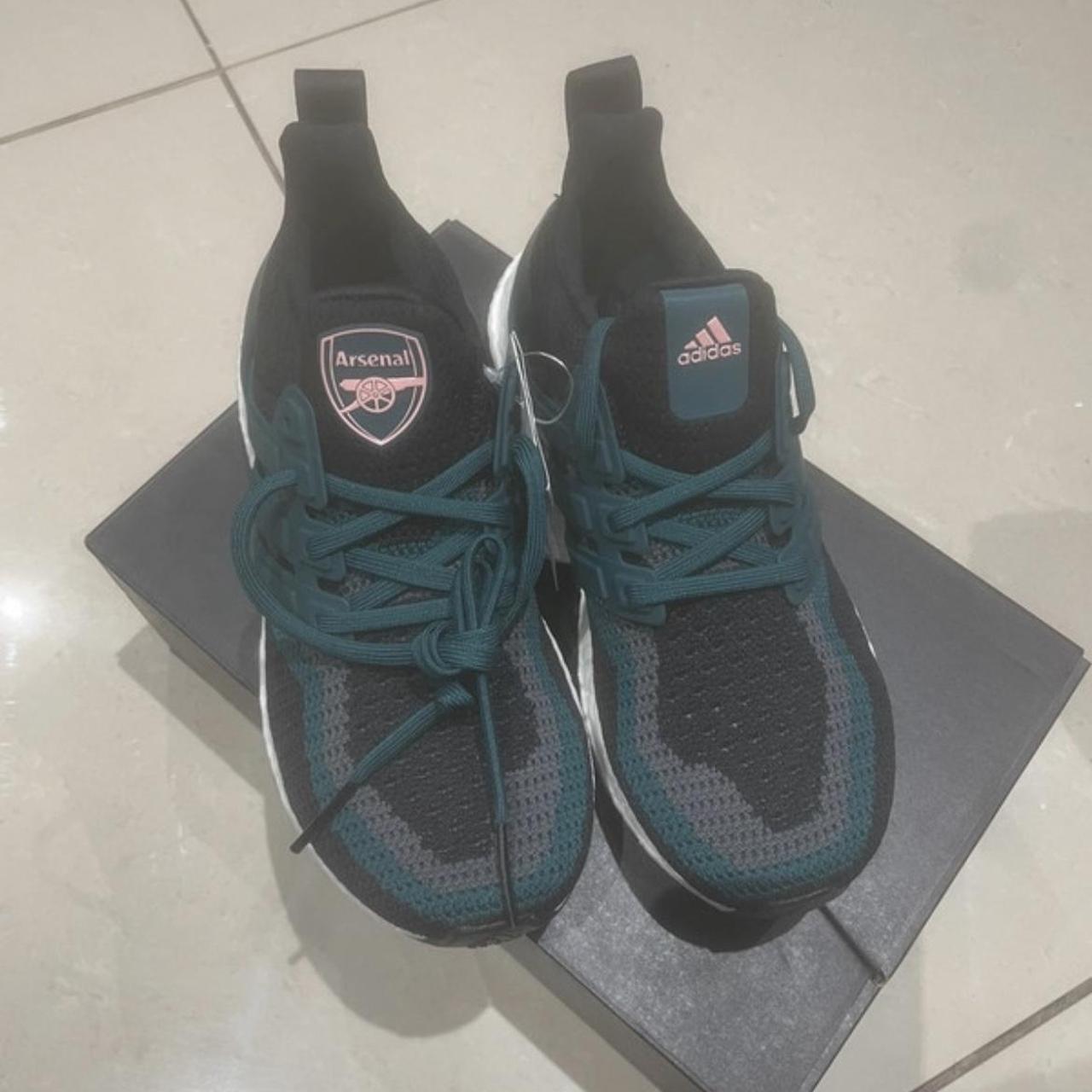 Adidas hot sale arsenal trainers