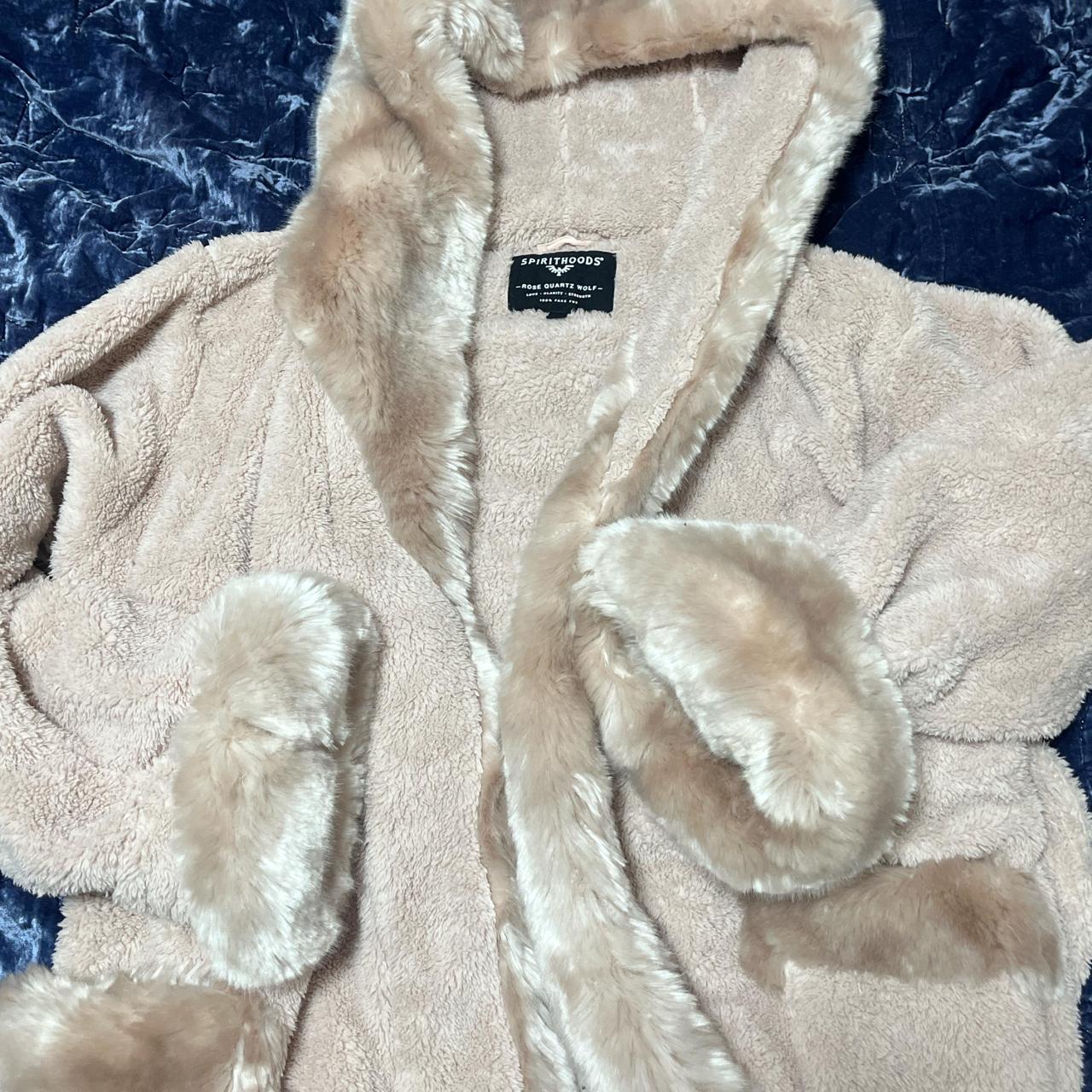 item listed by glitterfruitrainbow
