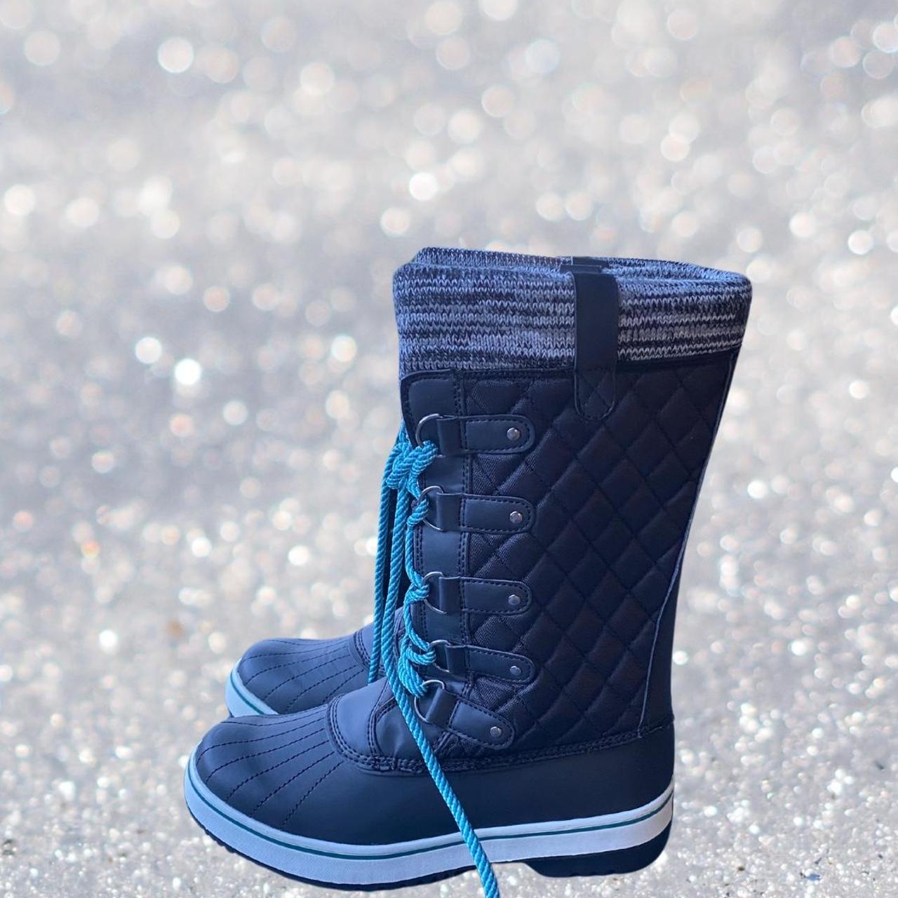 Totes women's lace-up black snow boots size Depop