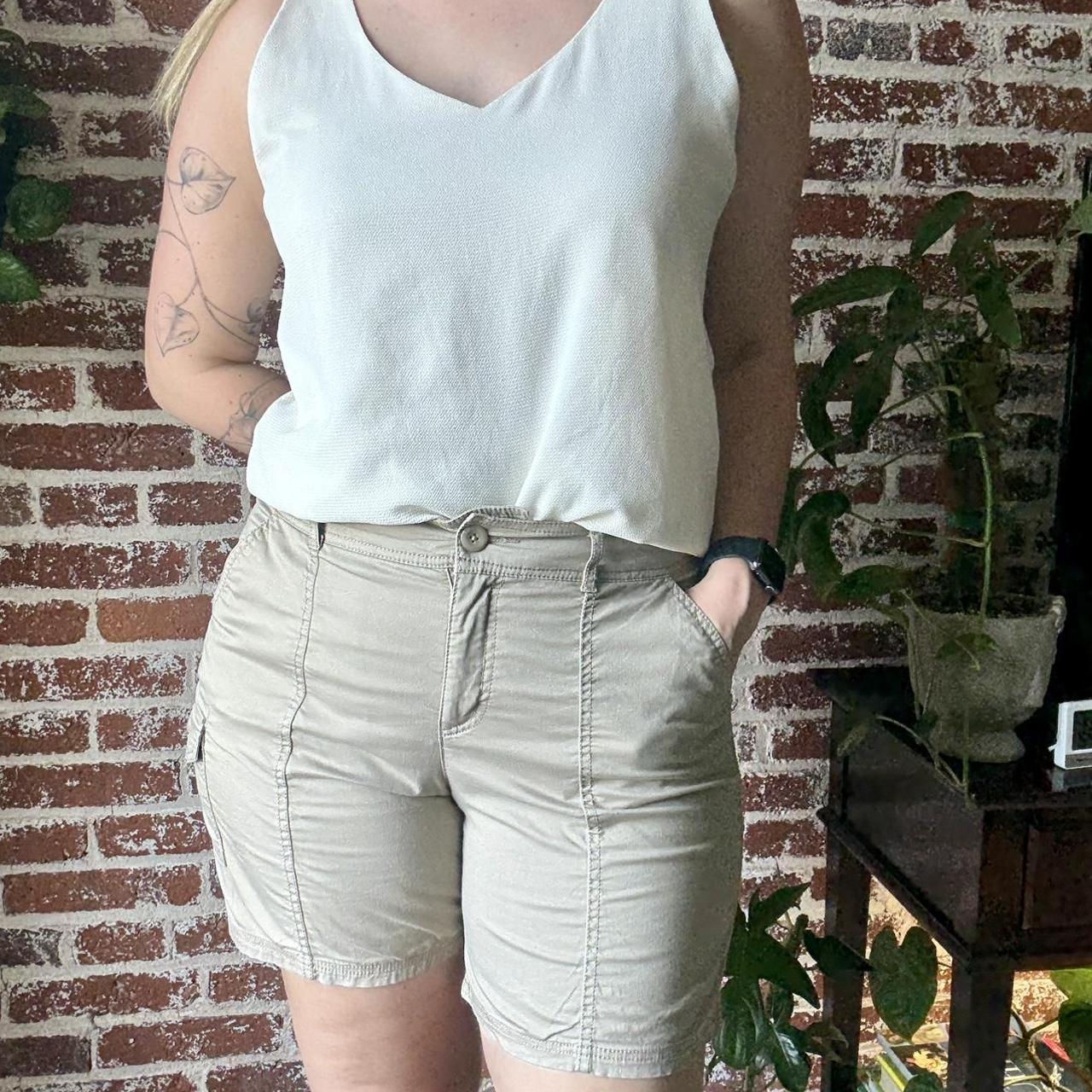 item listed by goinggreenthrifts
