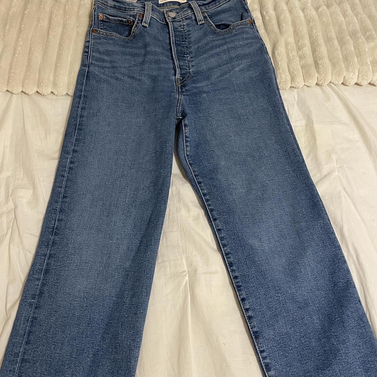item listed by samimillan1011