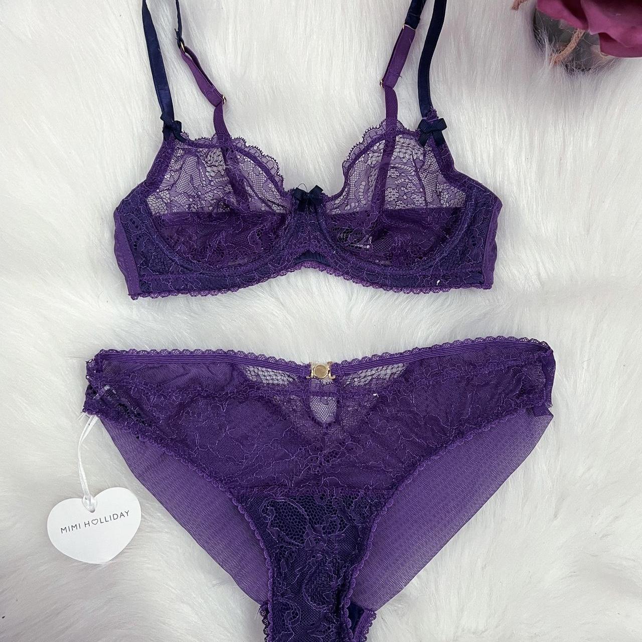 item listed by petitefraisee