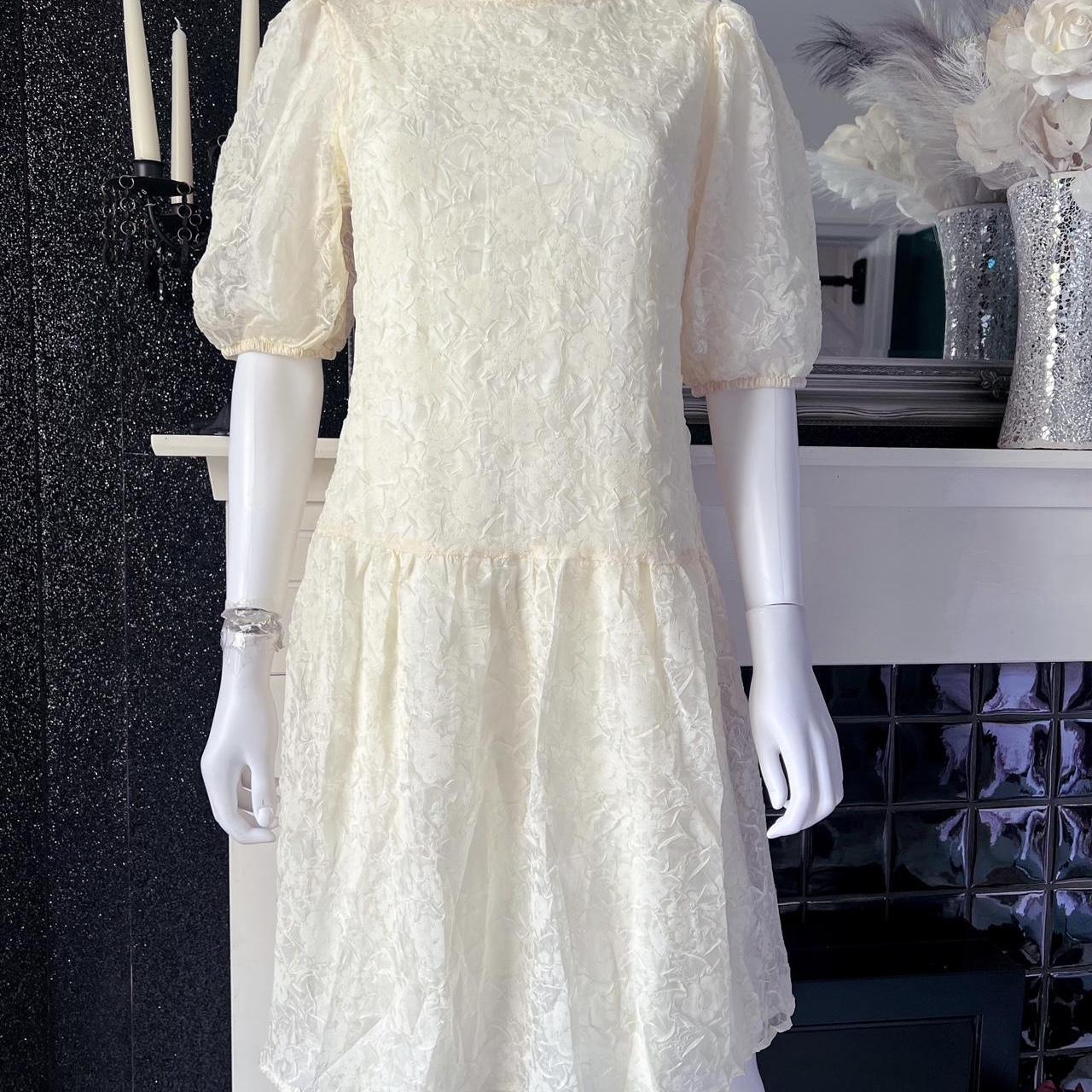 item listed by petitefraisee
