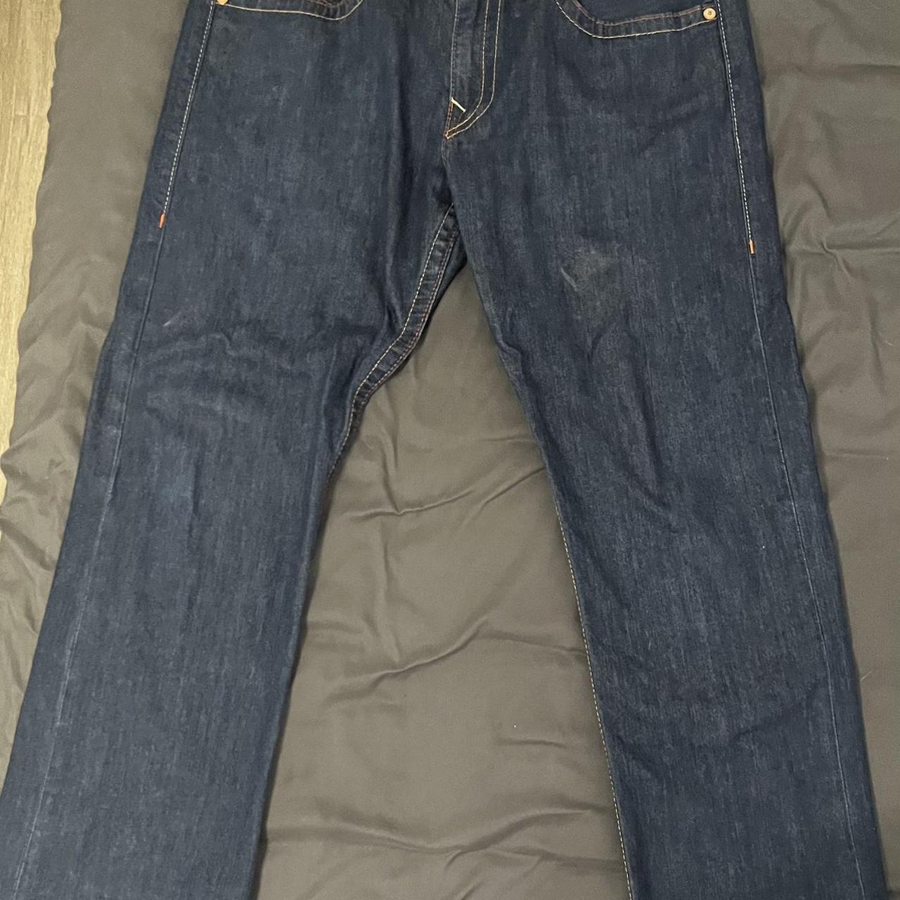 item listed by 8eightclothez
