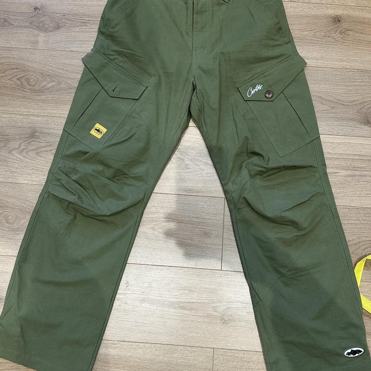 item listed by tobiasfromtrends