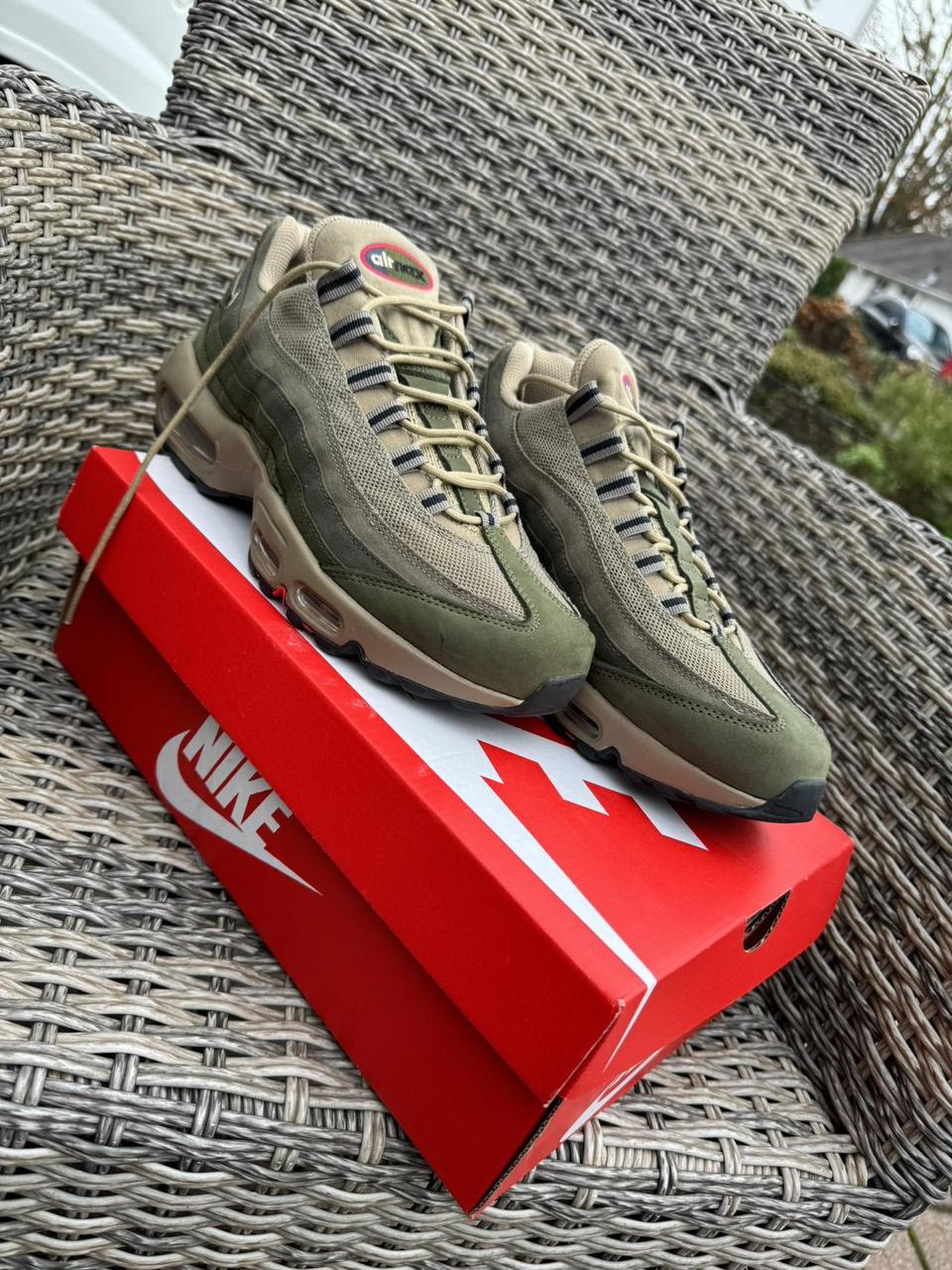 Nike air max 95 se olive canvas best sale