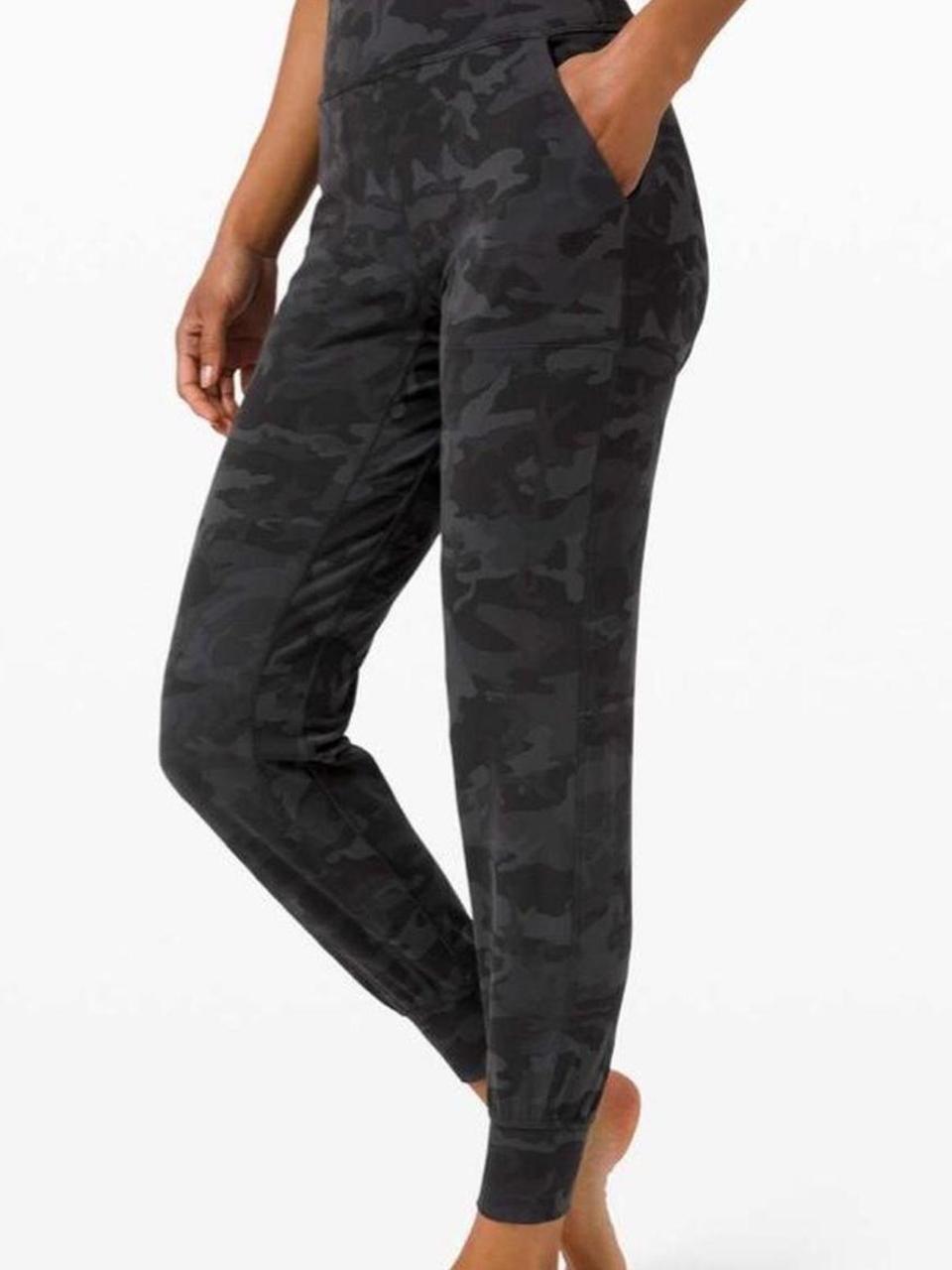 Lululemon Women's Sweatpants Grey/Black 10 – Black camo