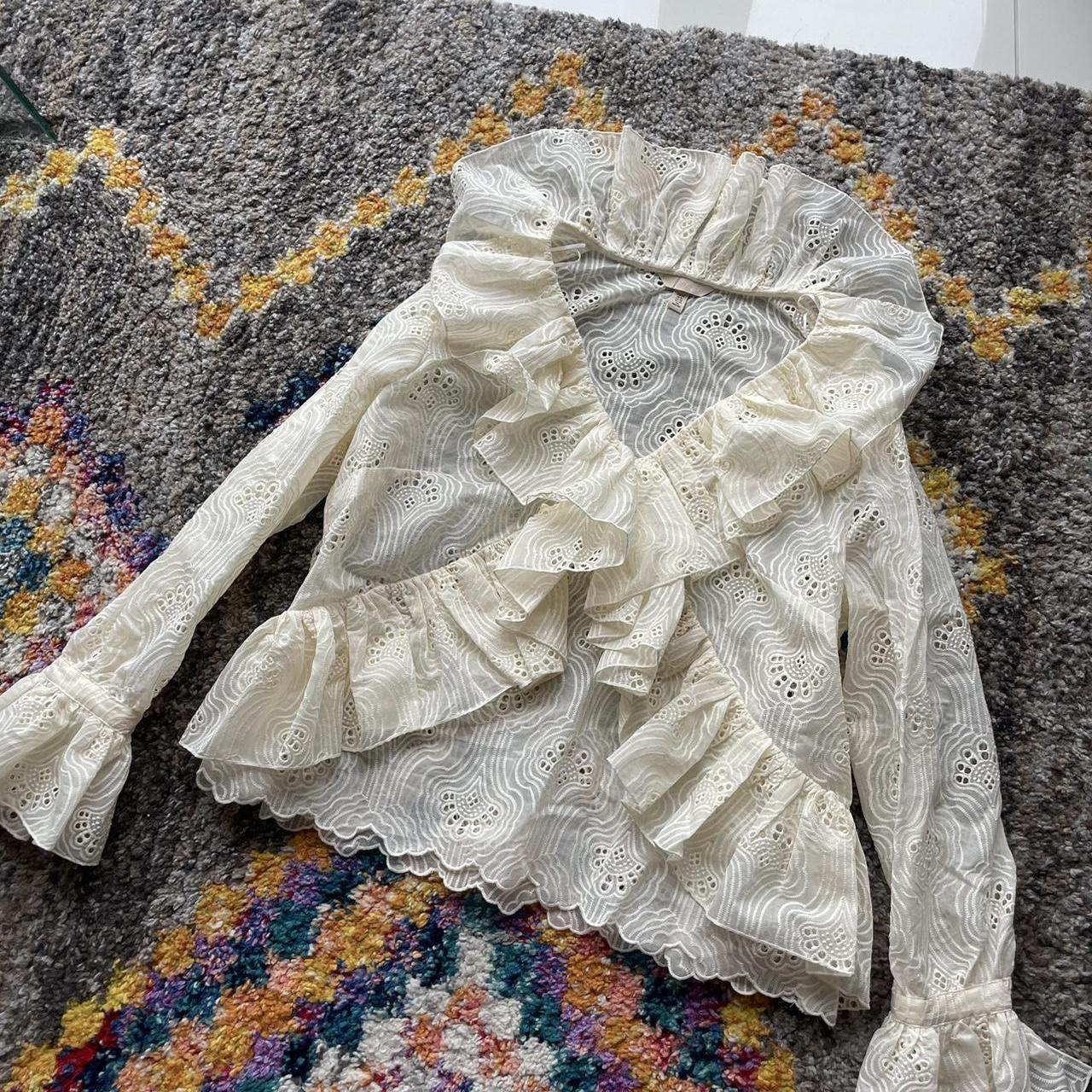 H&M WHITE RUFFLE TOP 🤍, Very cute and stylish