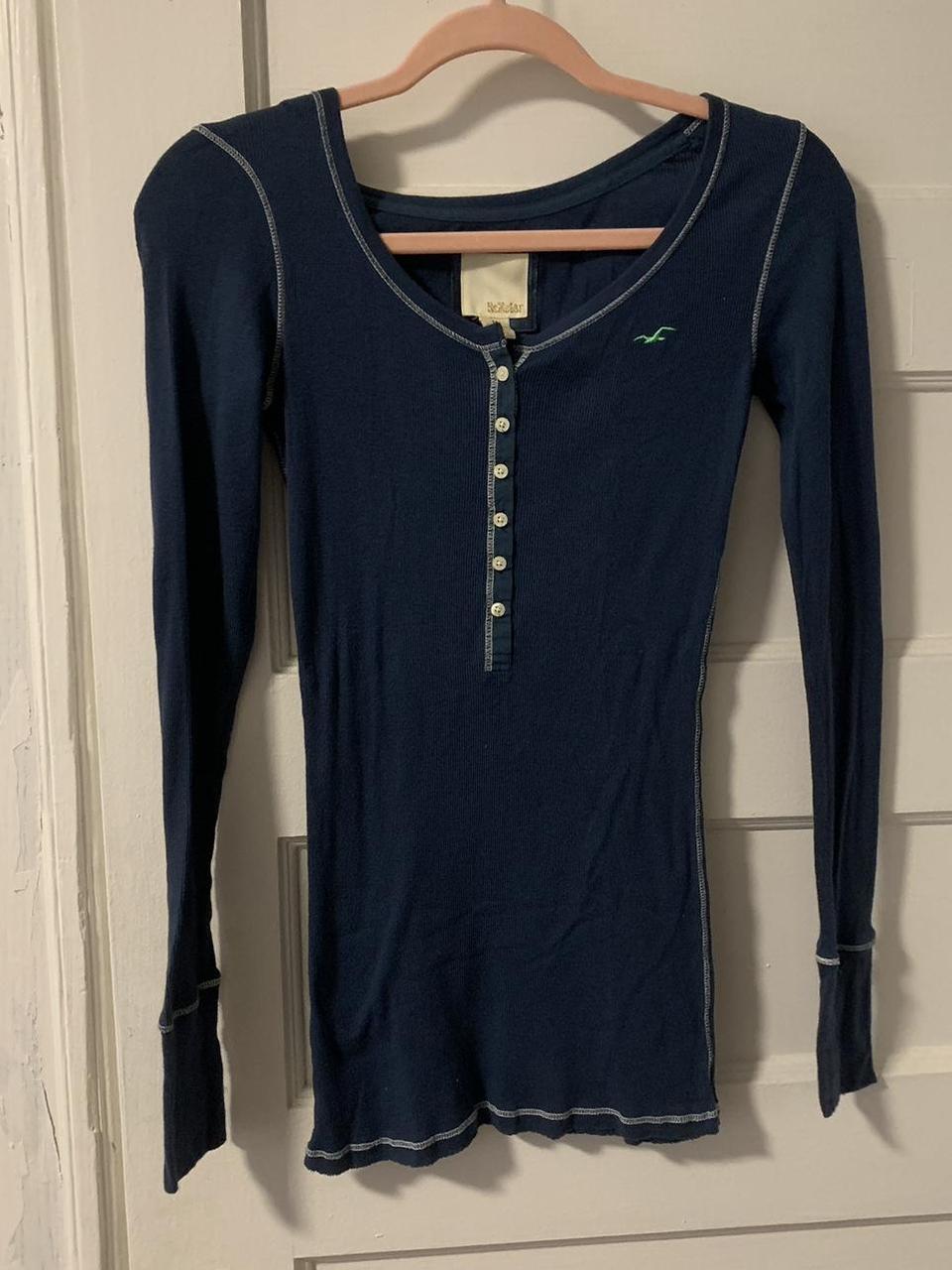 rare hollister henley top size M available in size... - Depop