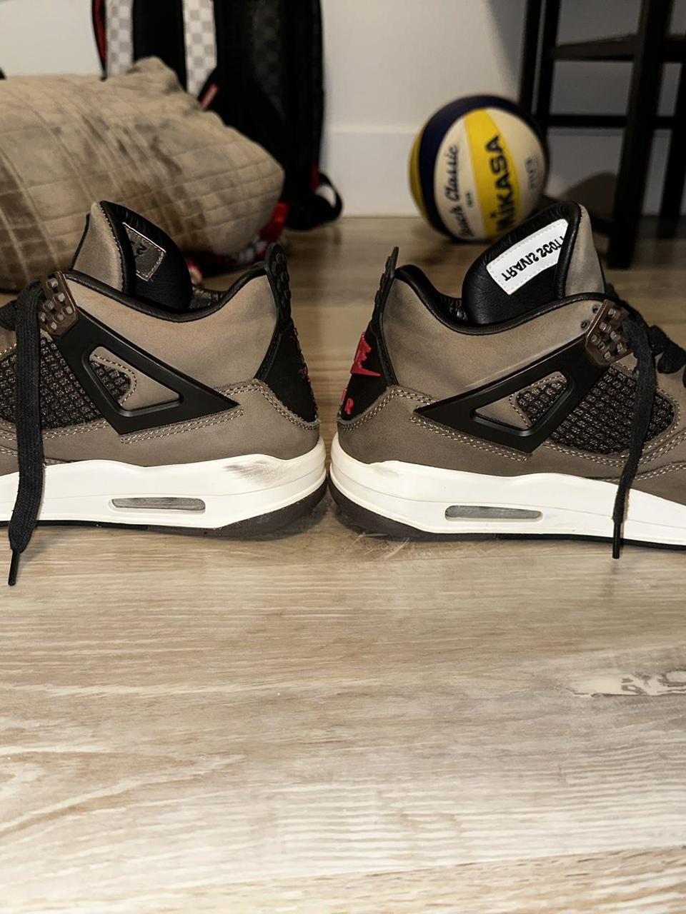 travis jordan 4 friends and family