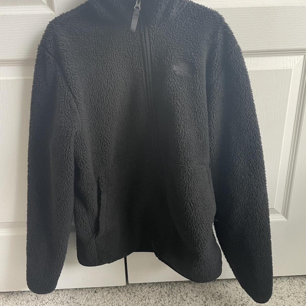 North face Sherpa sweater Size M - Depop