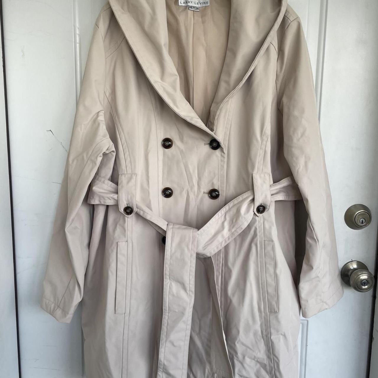 LARRY LEVINE Women Coat Size 2X Beige hooded Trench. Depop