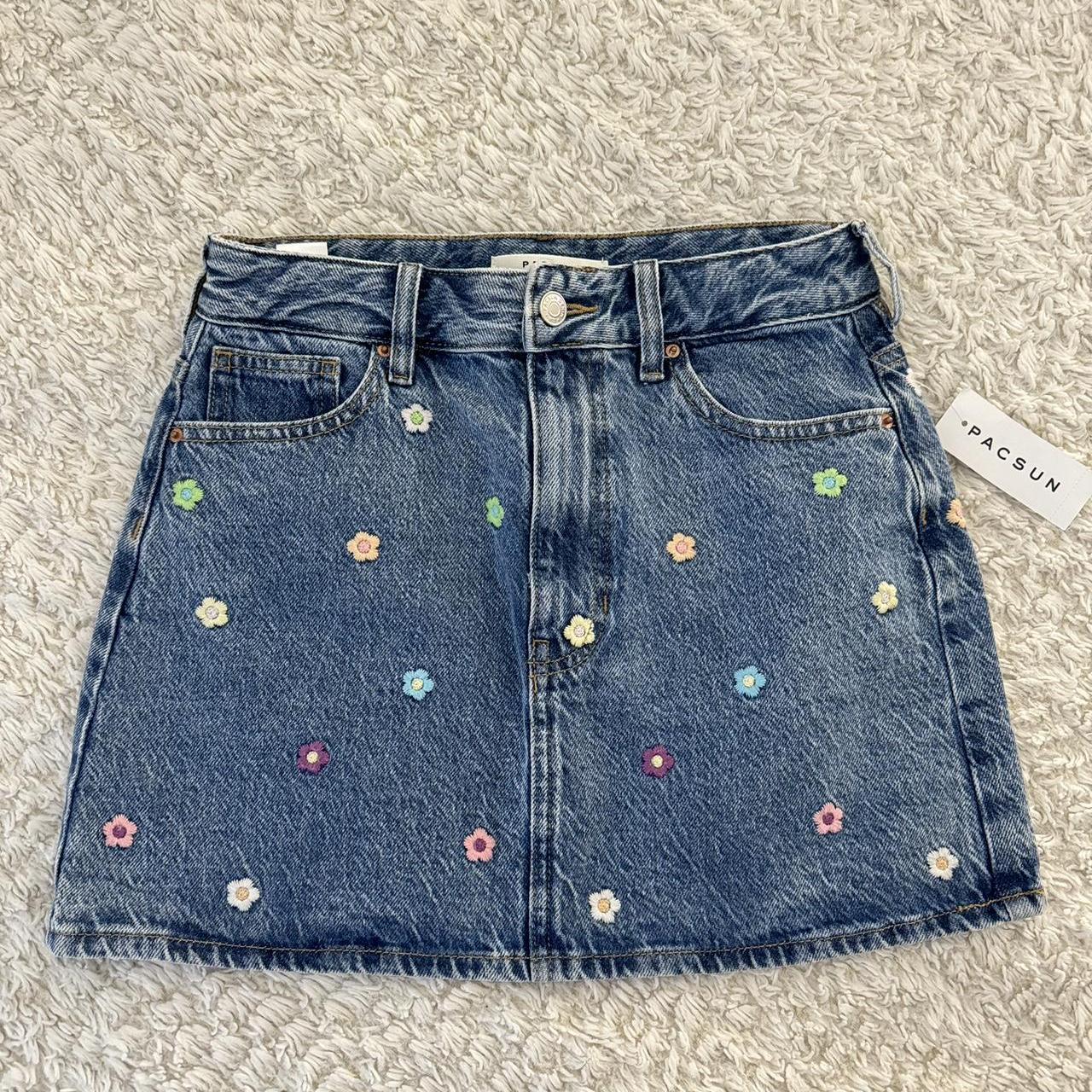 item listed by nadialerma00