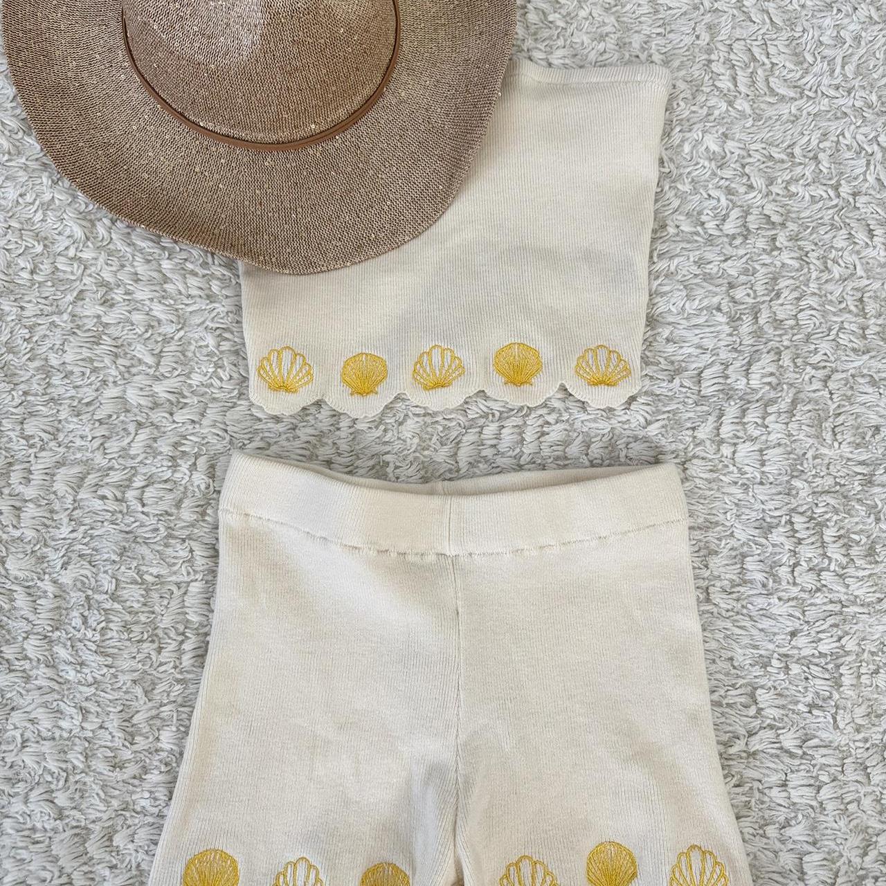 item listed by nadialerma00