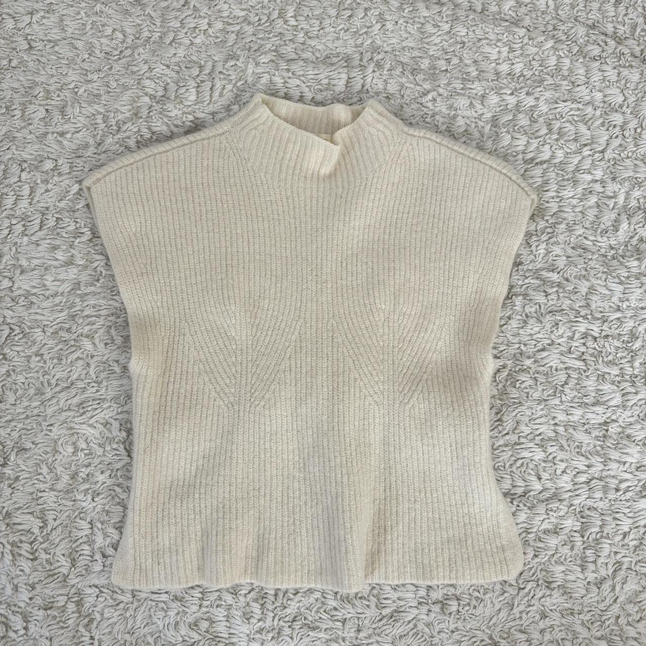 item listed by nadialerma00
