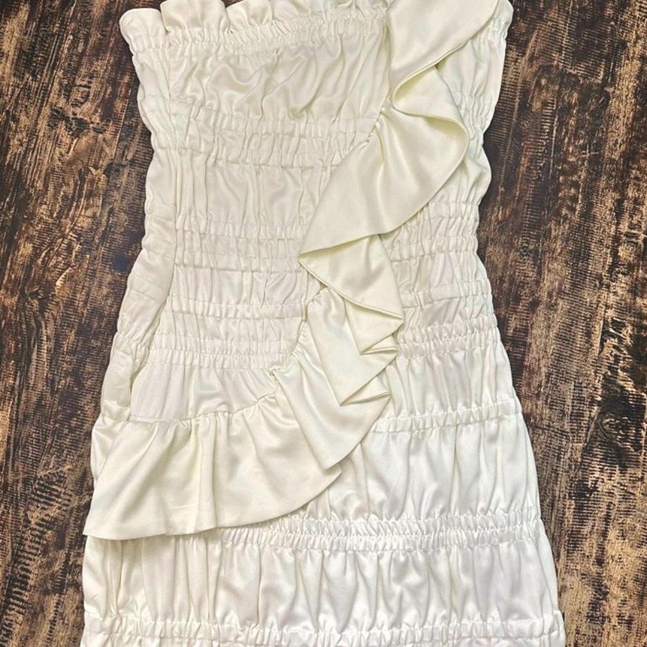 item listed by oliviacambre