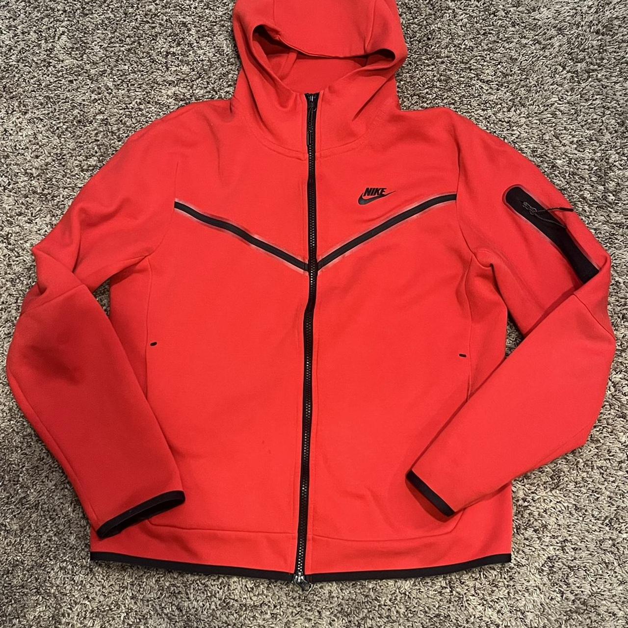 mens red nike tech fleece