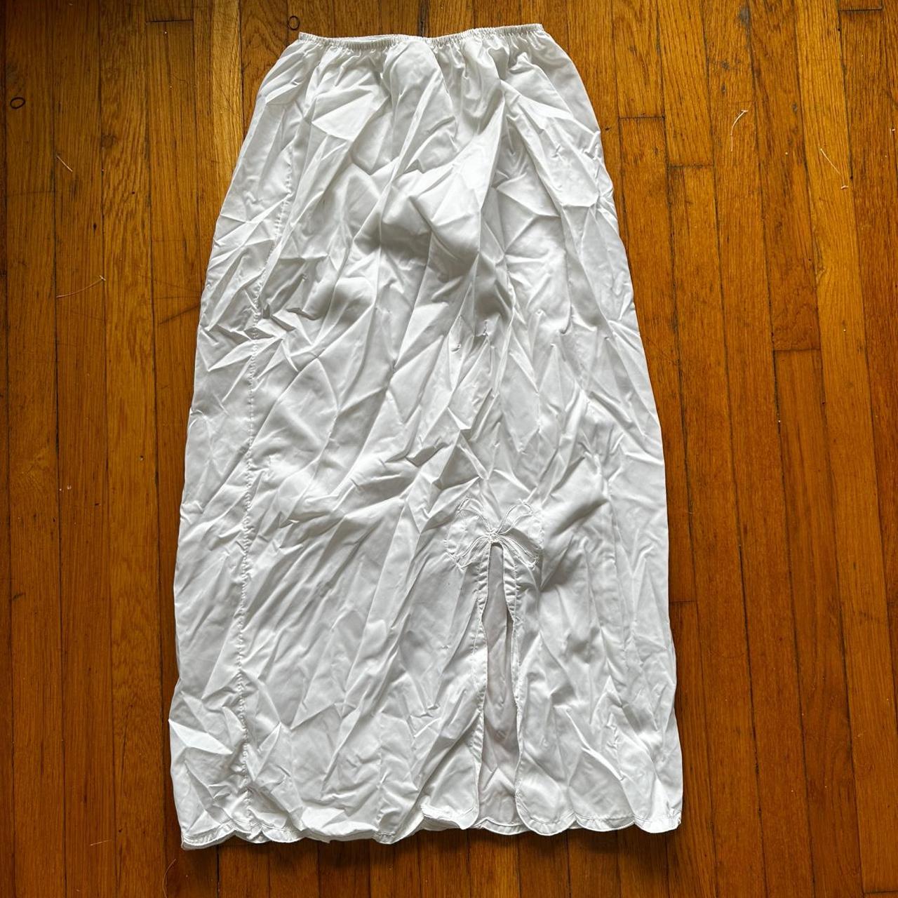 item listed by cherry_pit_vintage