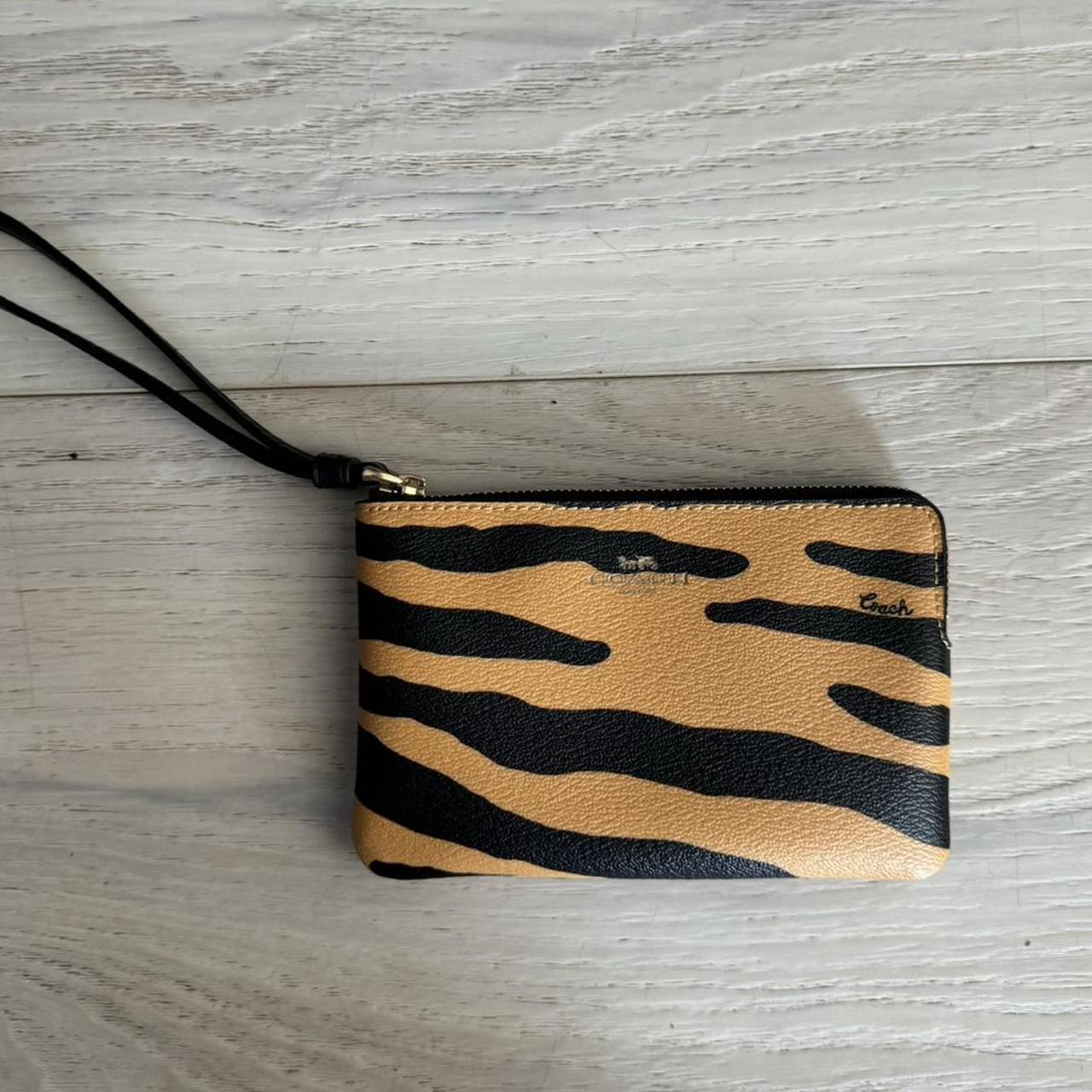 Vintage Coach Black and White Signature Monogram | Depop