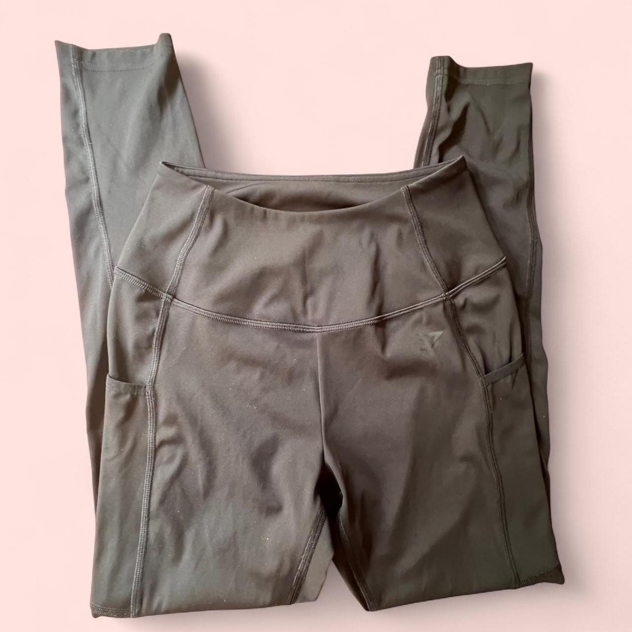 item listed by dirtypawsxo