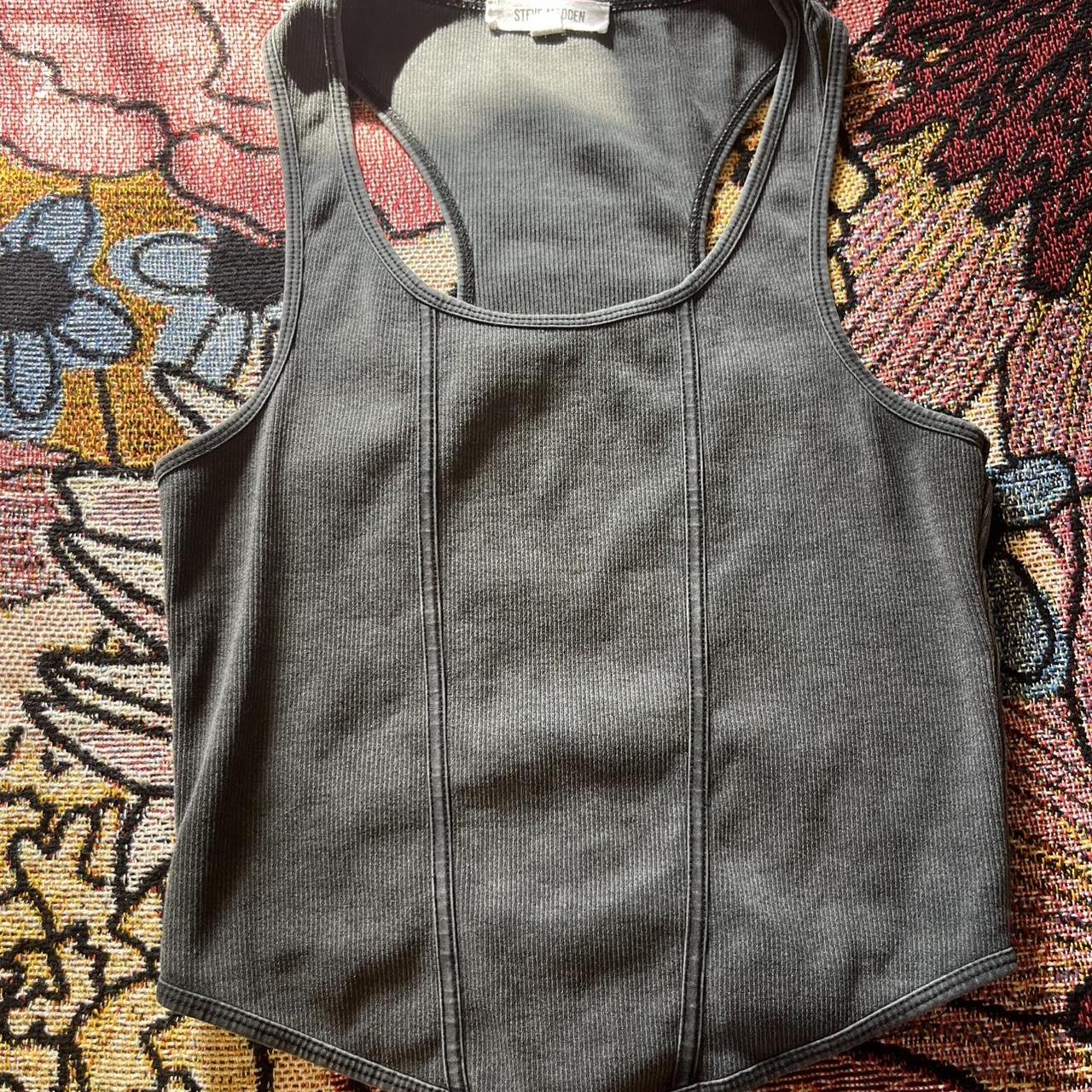 item listed by onaveryisland
