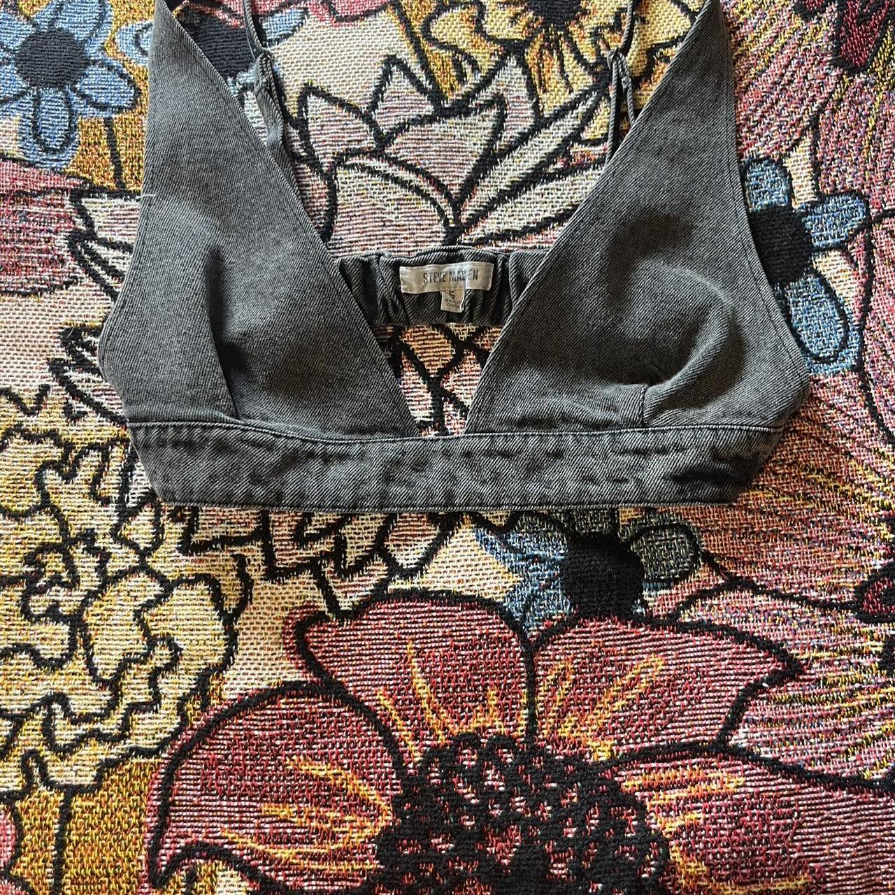 item listed by onaveryisland