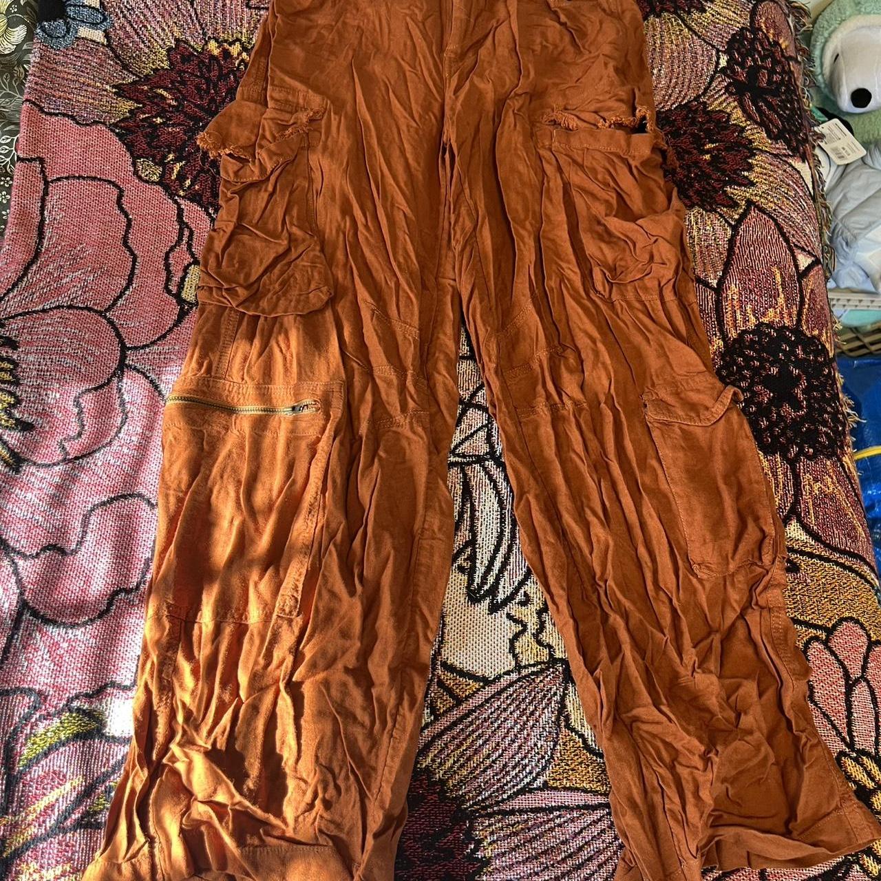 item listed by onaveryisland