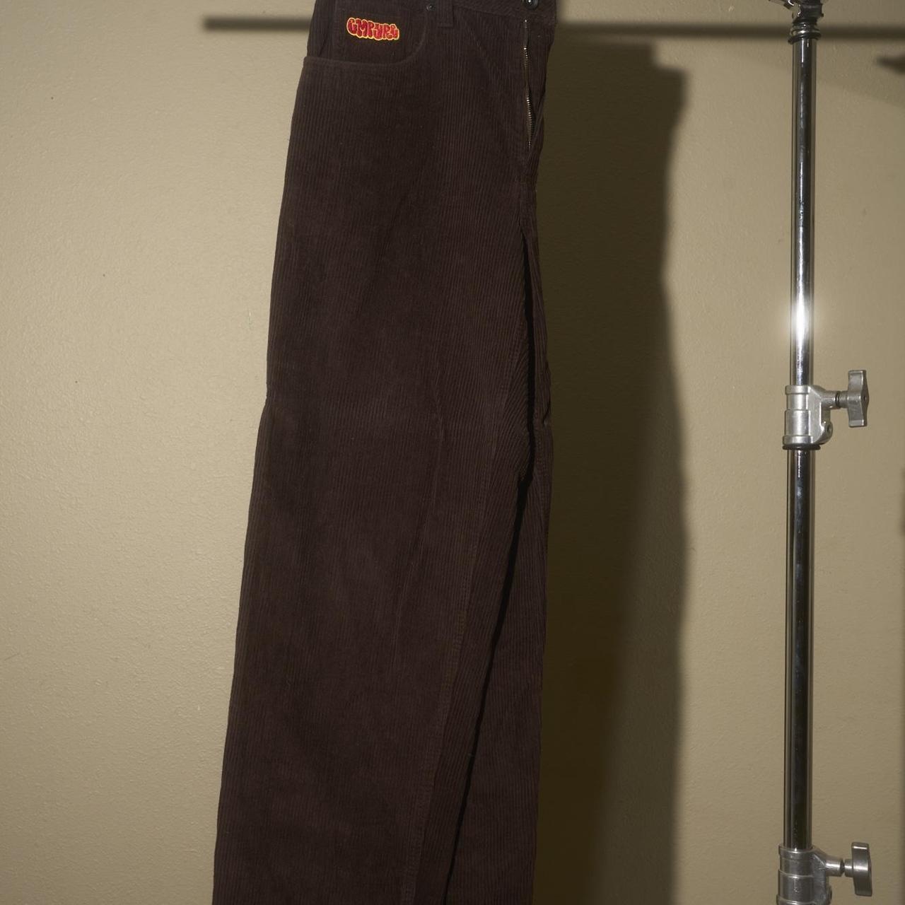 item listed by dizzywears