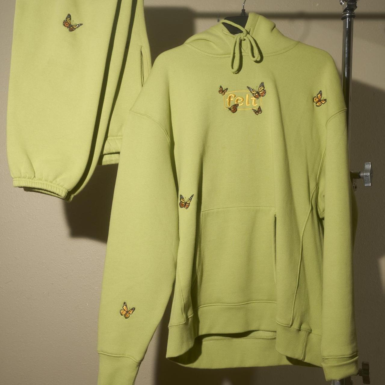item listed by dizzywears