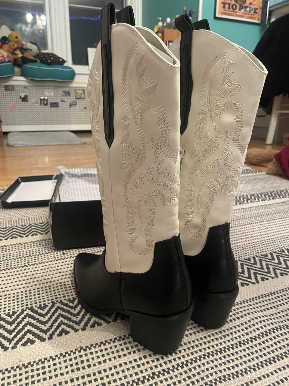 Novo black and white cowgirl boots so cute and... Depop