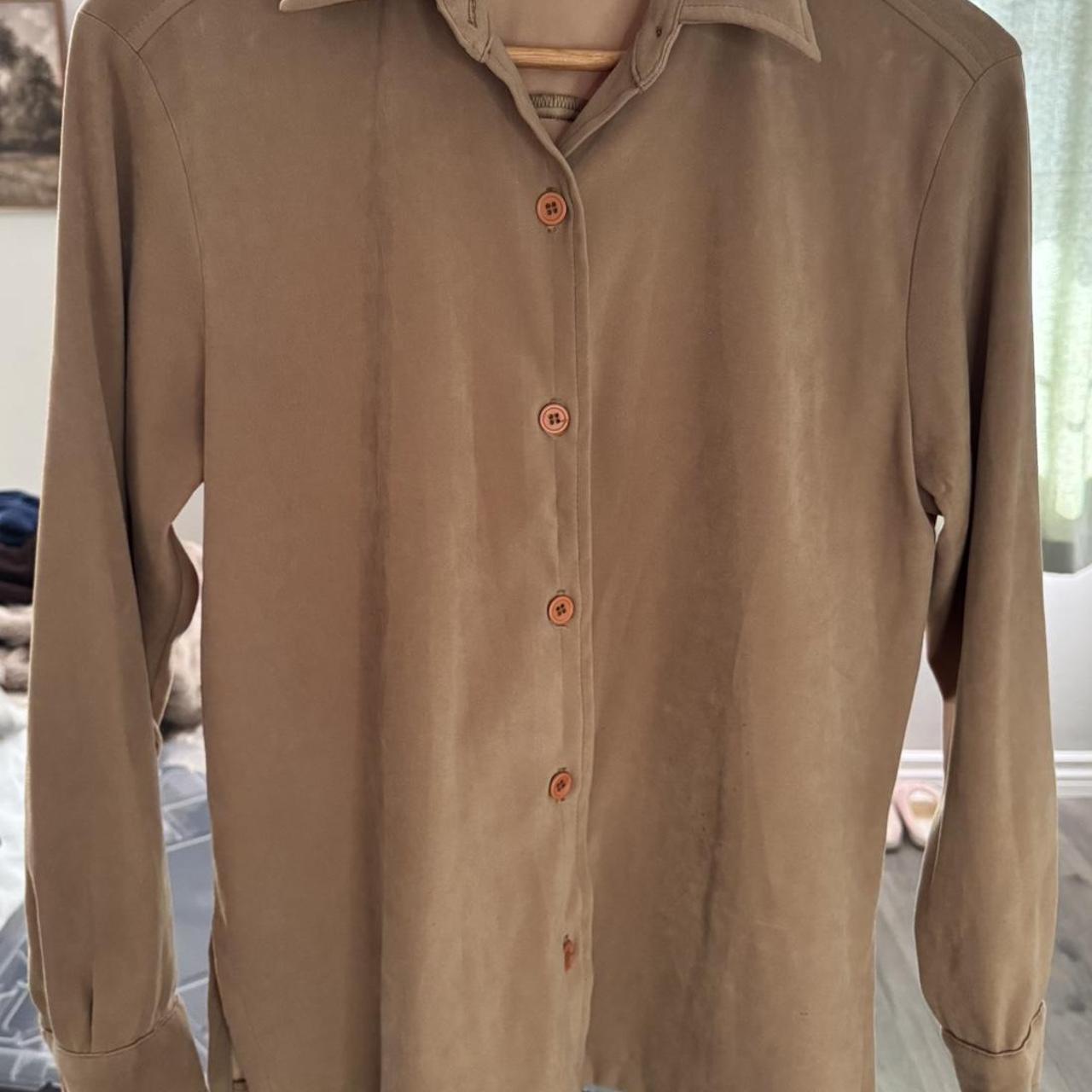 item listed by leslyannscloset