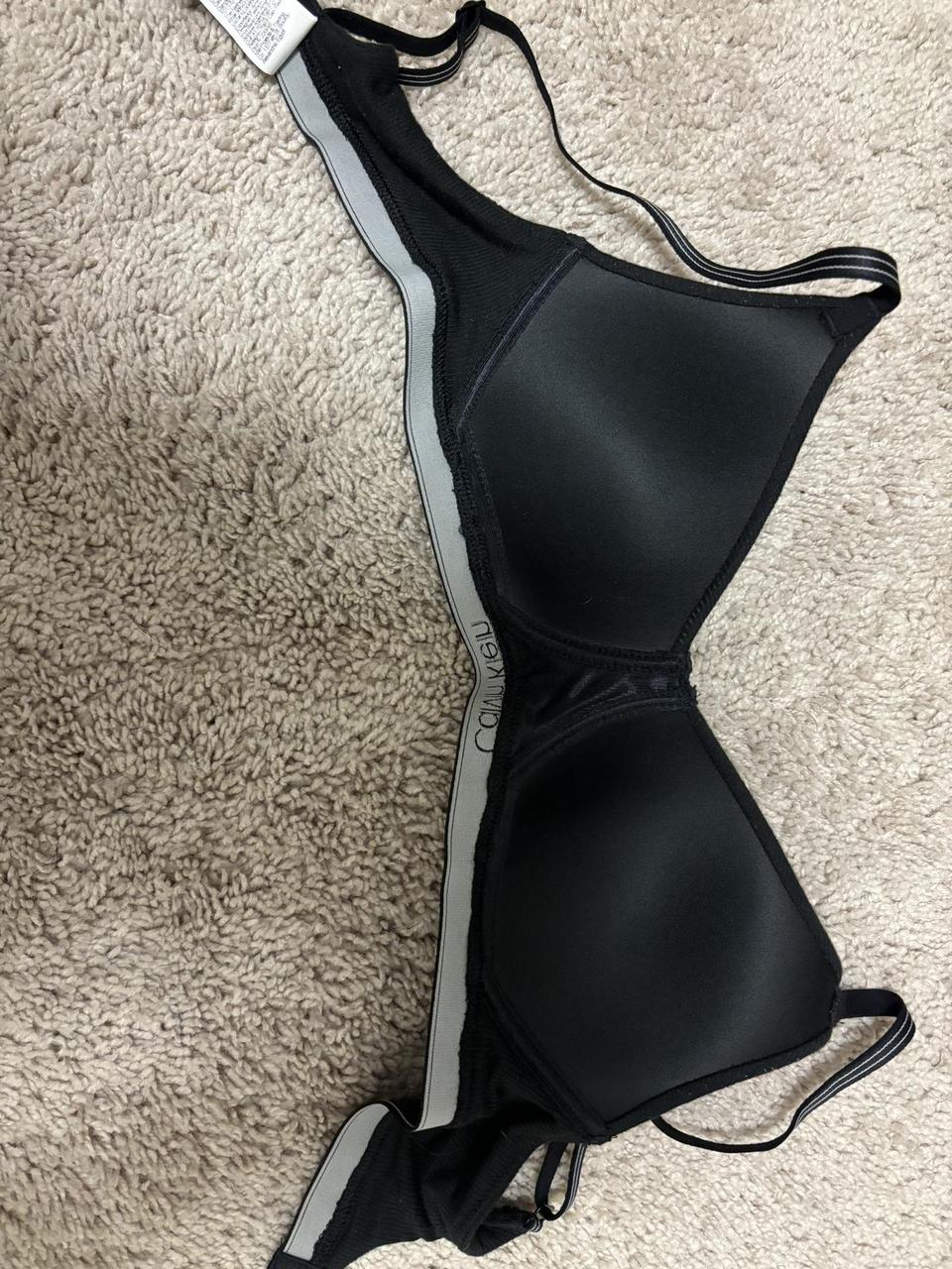 Cute Calvin Klein bra Size extra small Light padding - Depop