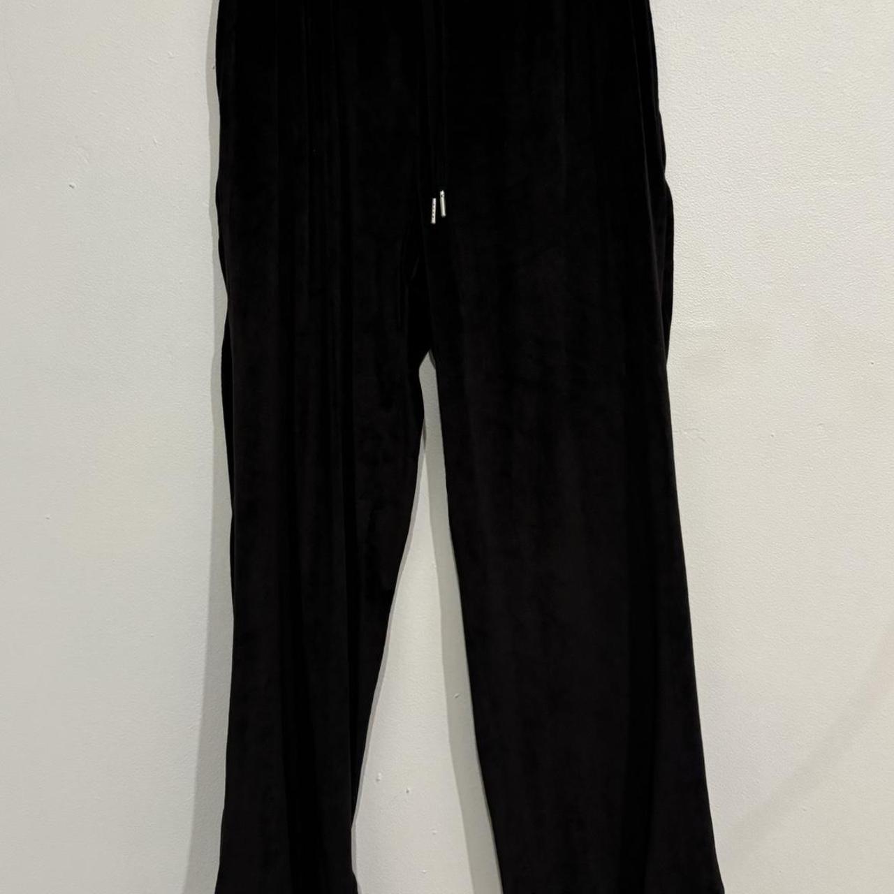 item listed by julezzxox