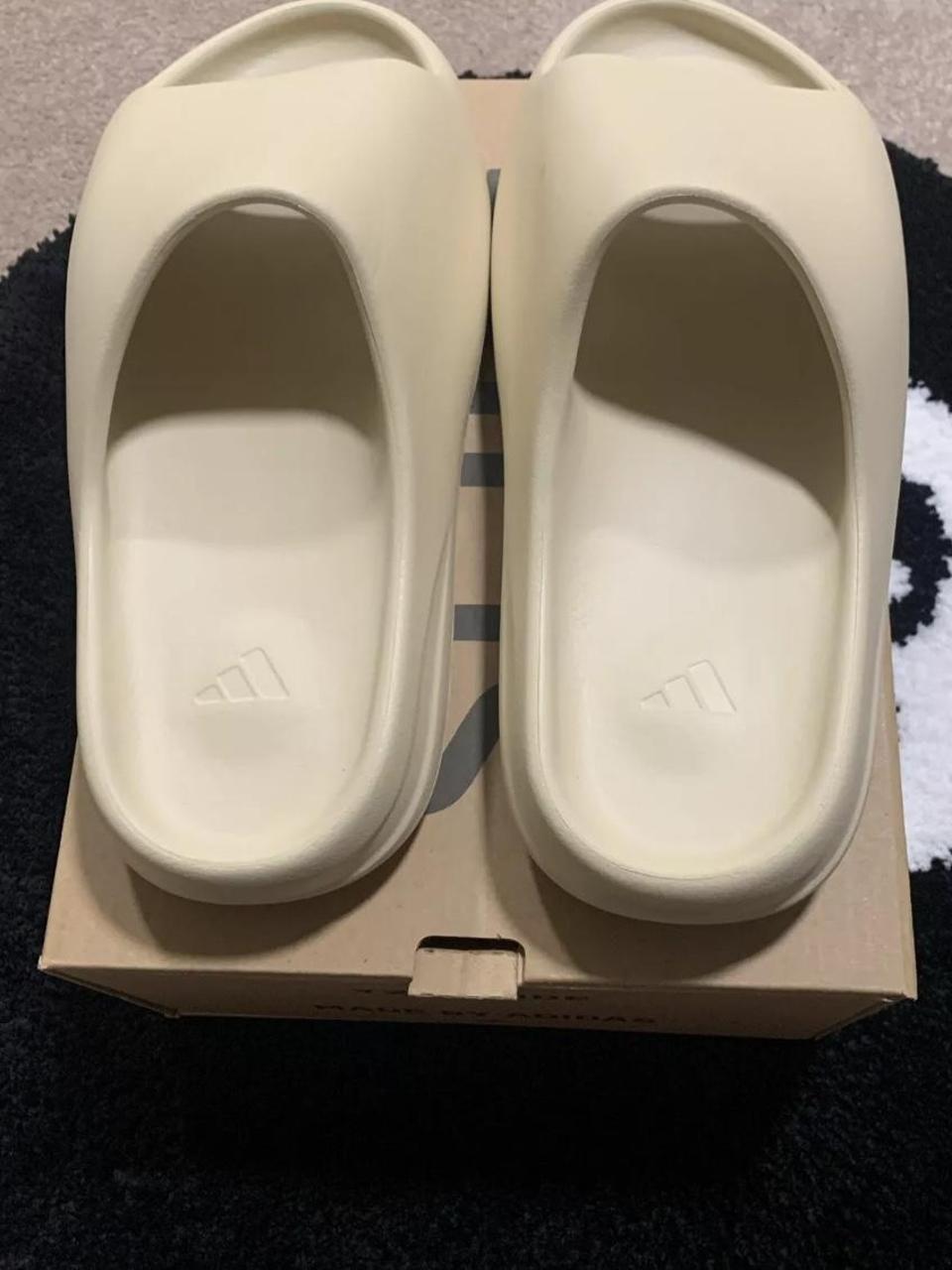 yeezy slides bone size 11