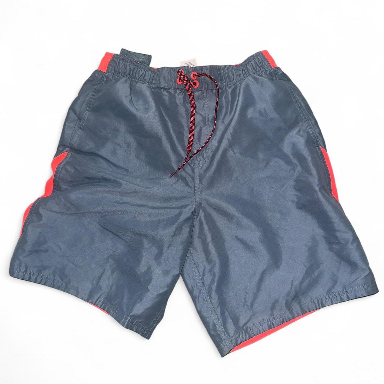 item listed by univ7rse