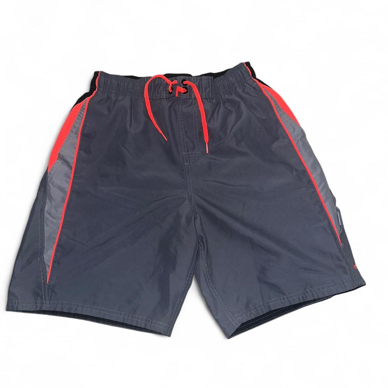 item listed by univ7rse